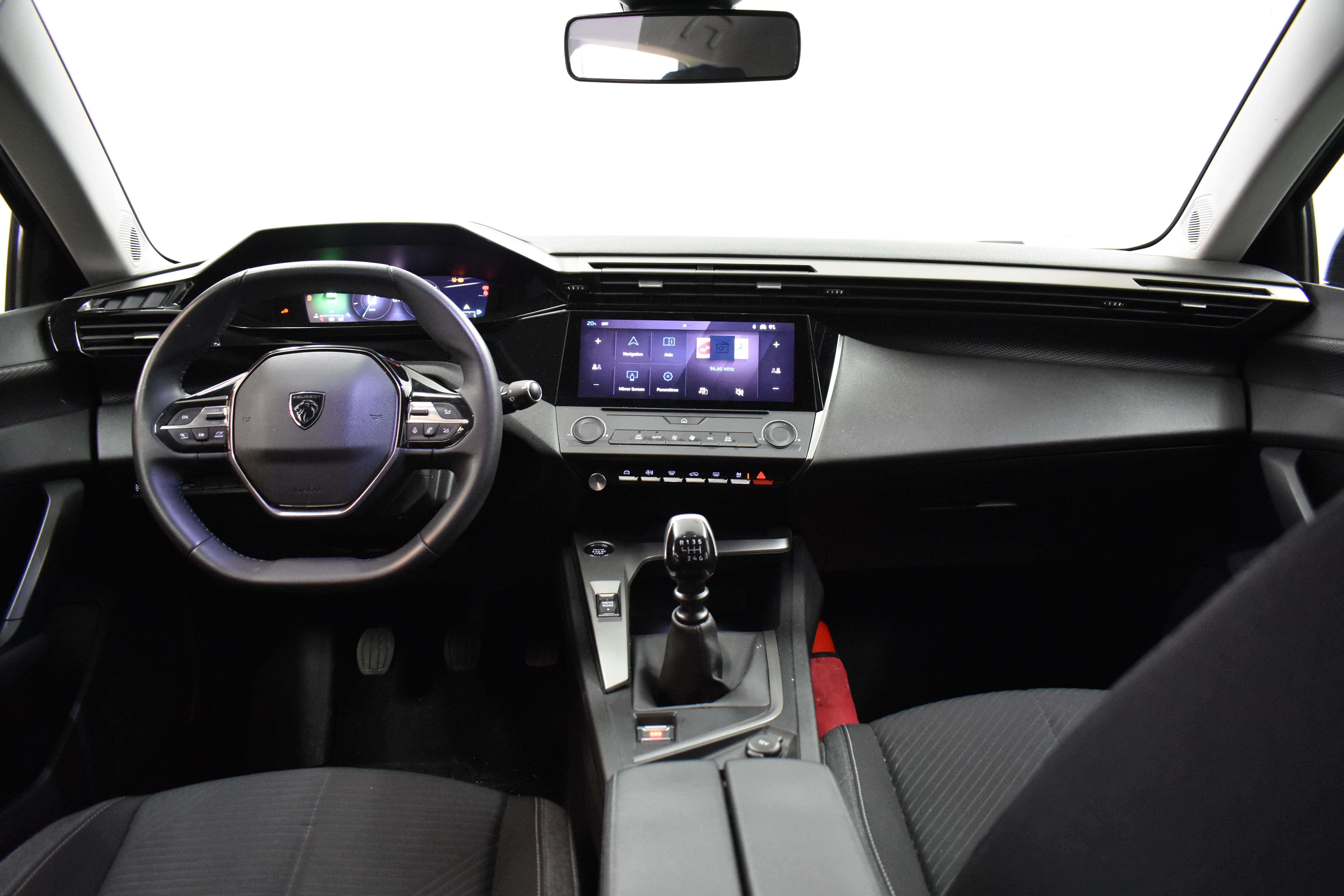 Vehicle gallery image 14
