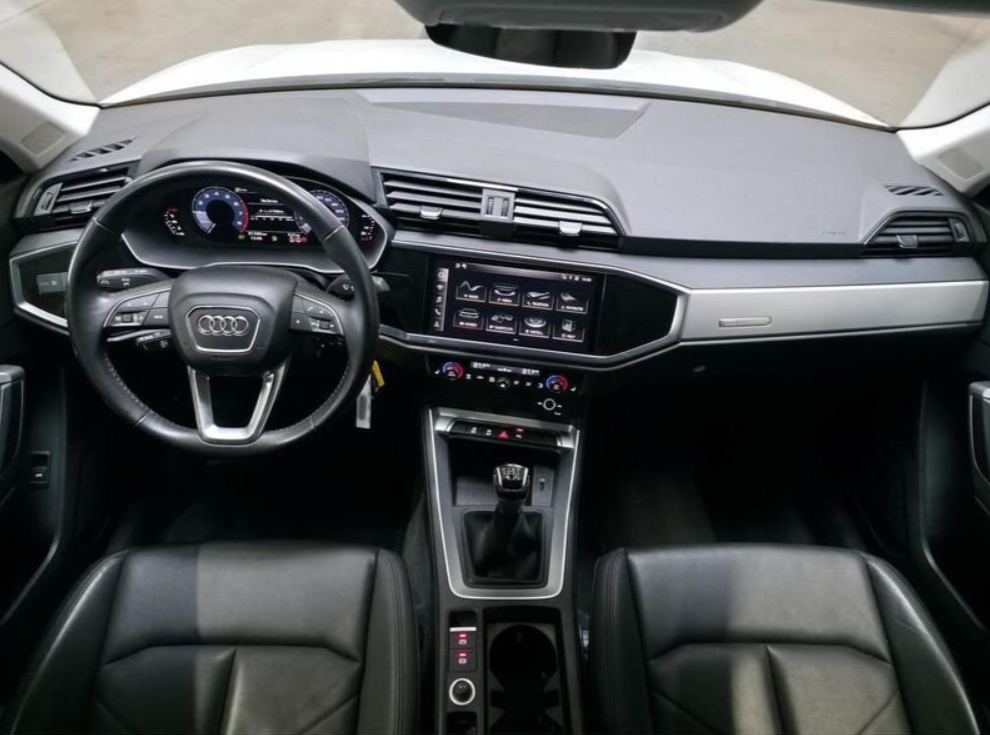 Vehicle gallery image 10
