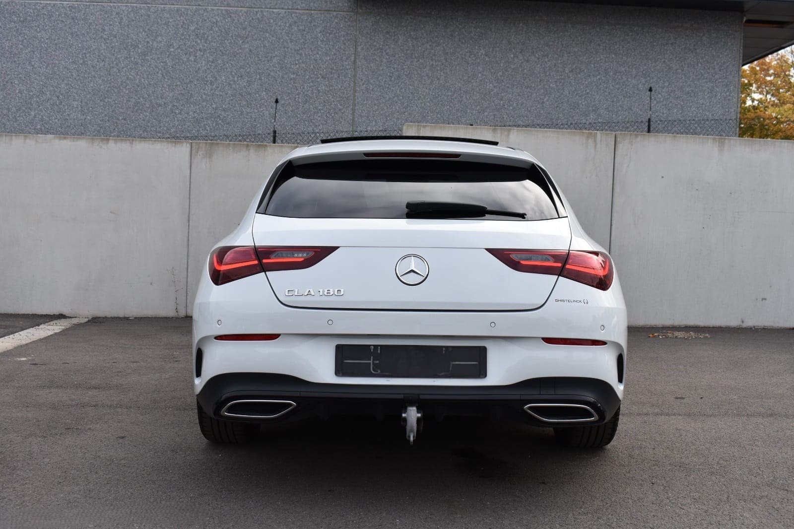 Vehicle gallery image 4