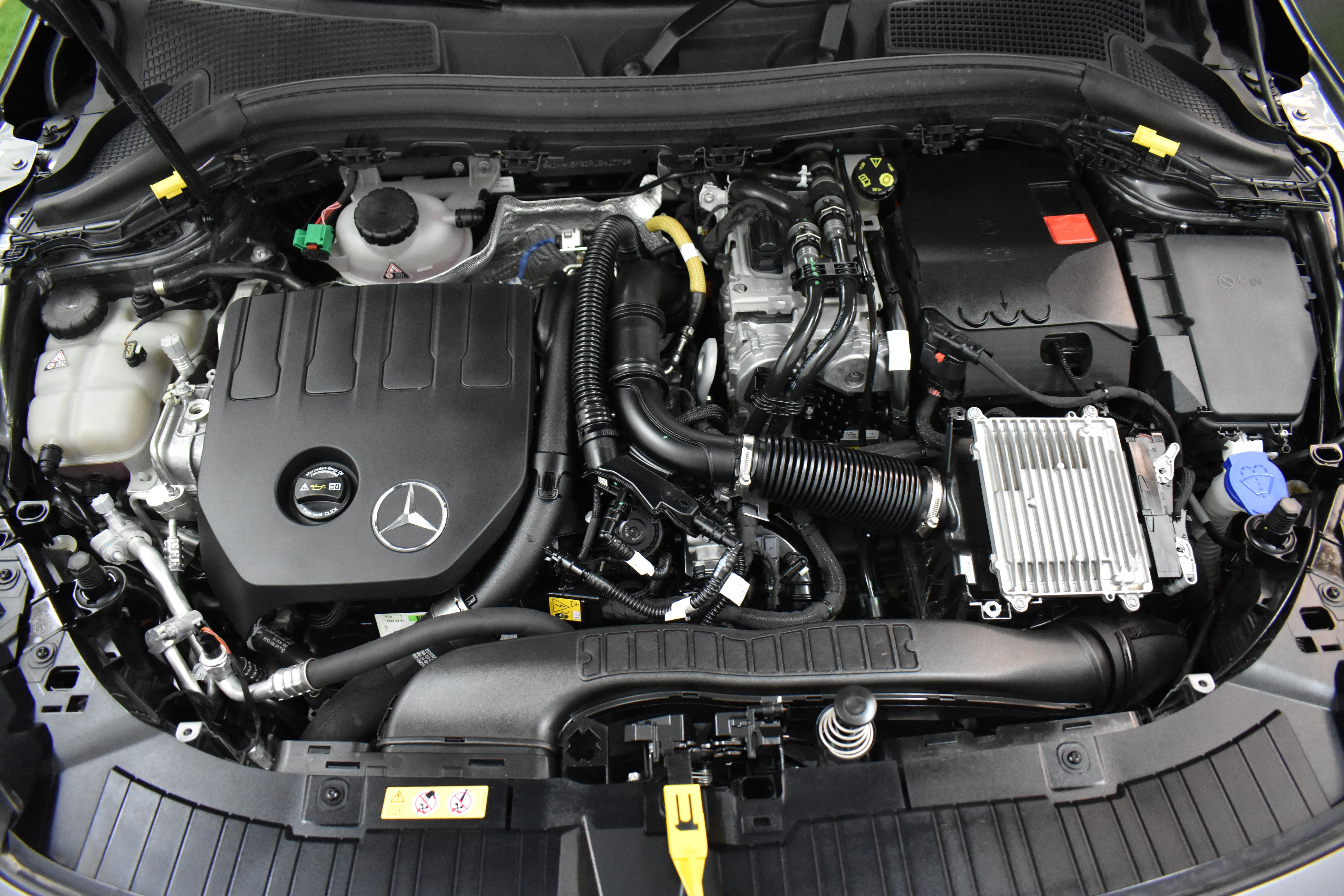 Vehicle gallery image 12