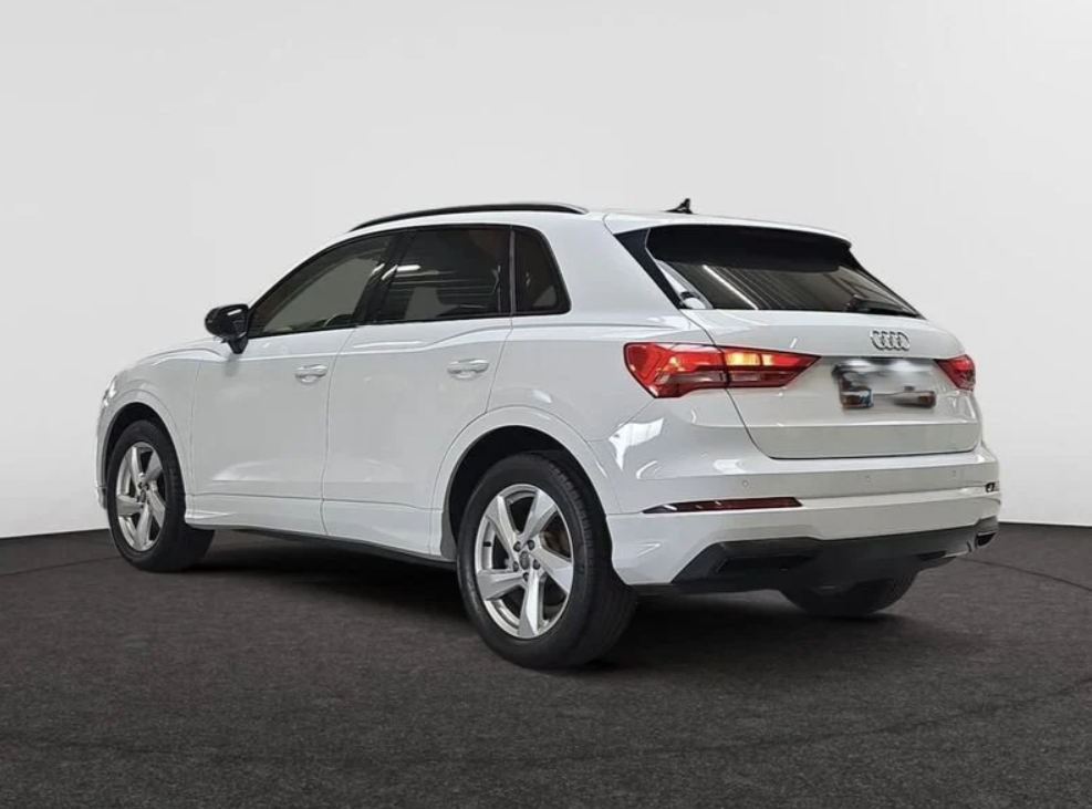 Vehicle gallery image 6