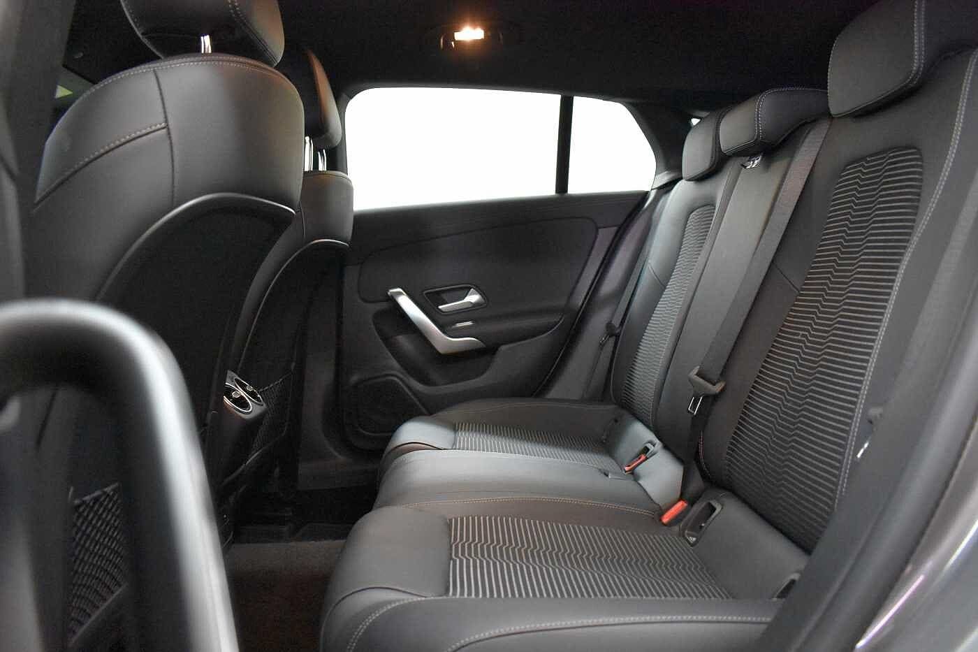 Vehicle gallery image 6