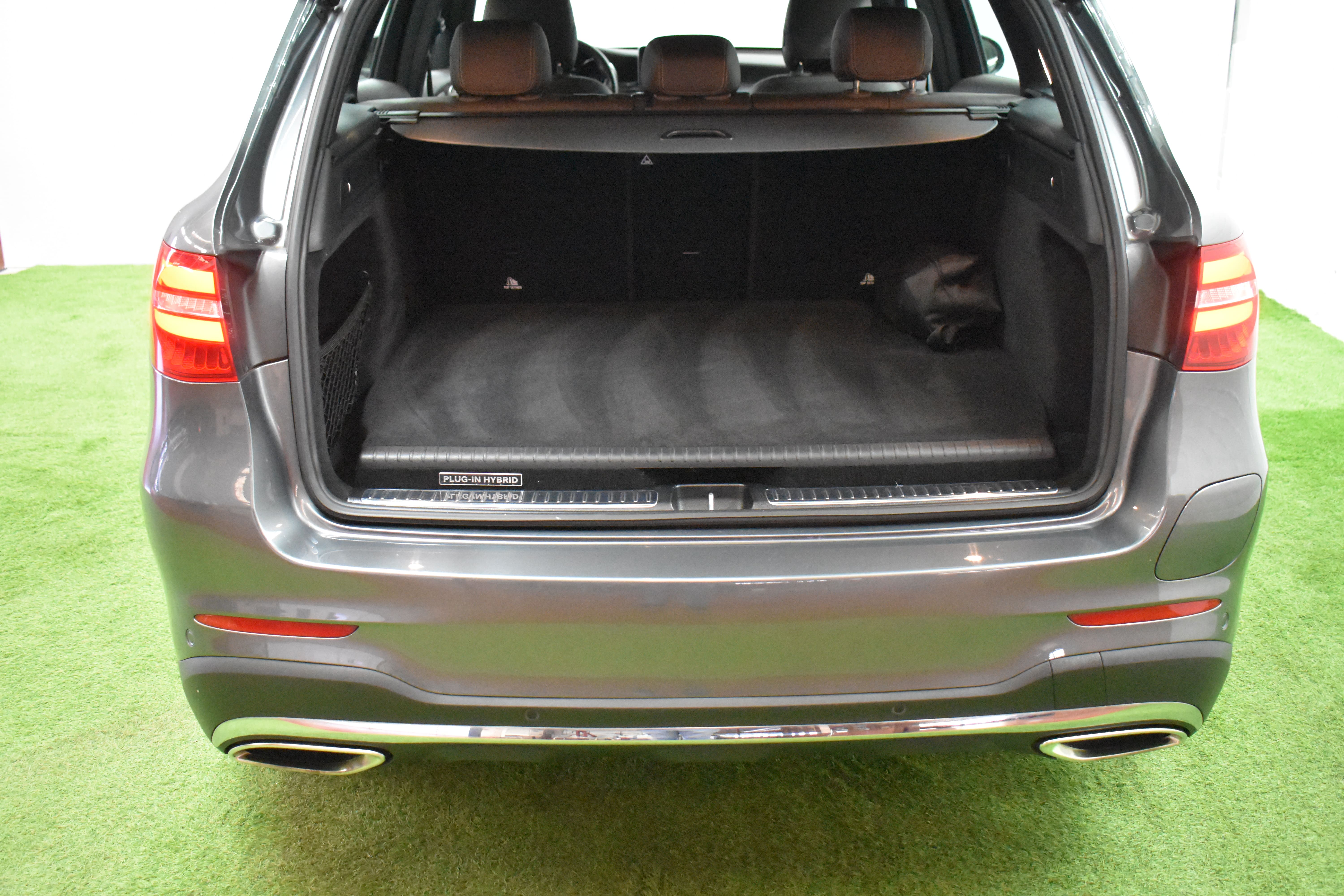 Vehicle gallery image 17