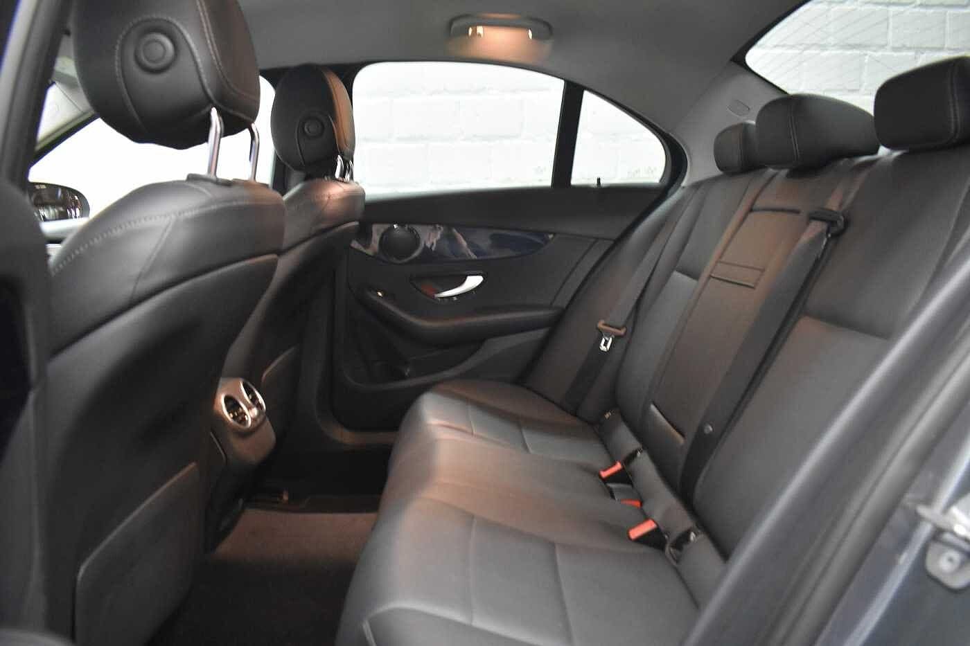 Vehicle gallery image 5