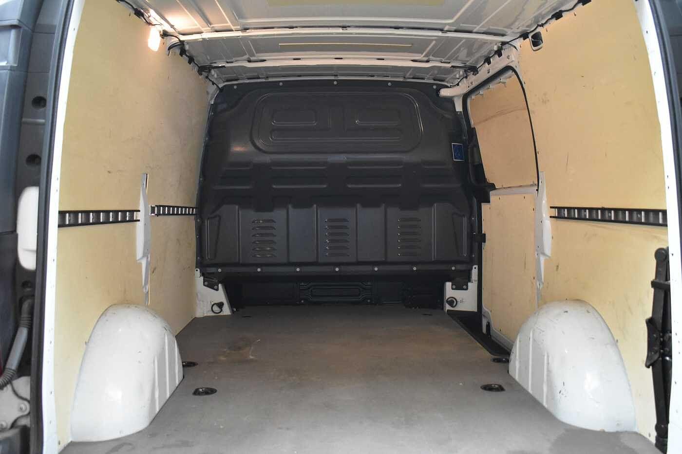 Vehicle gallery image 4