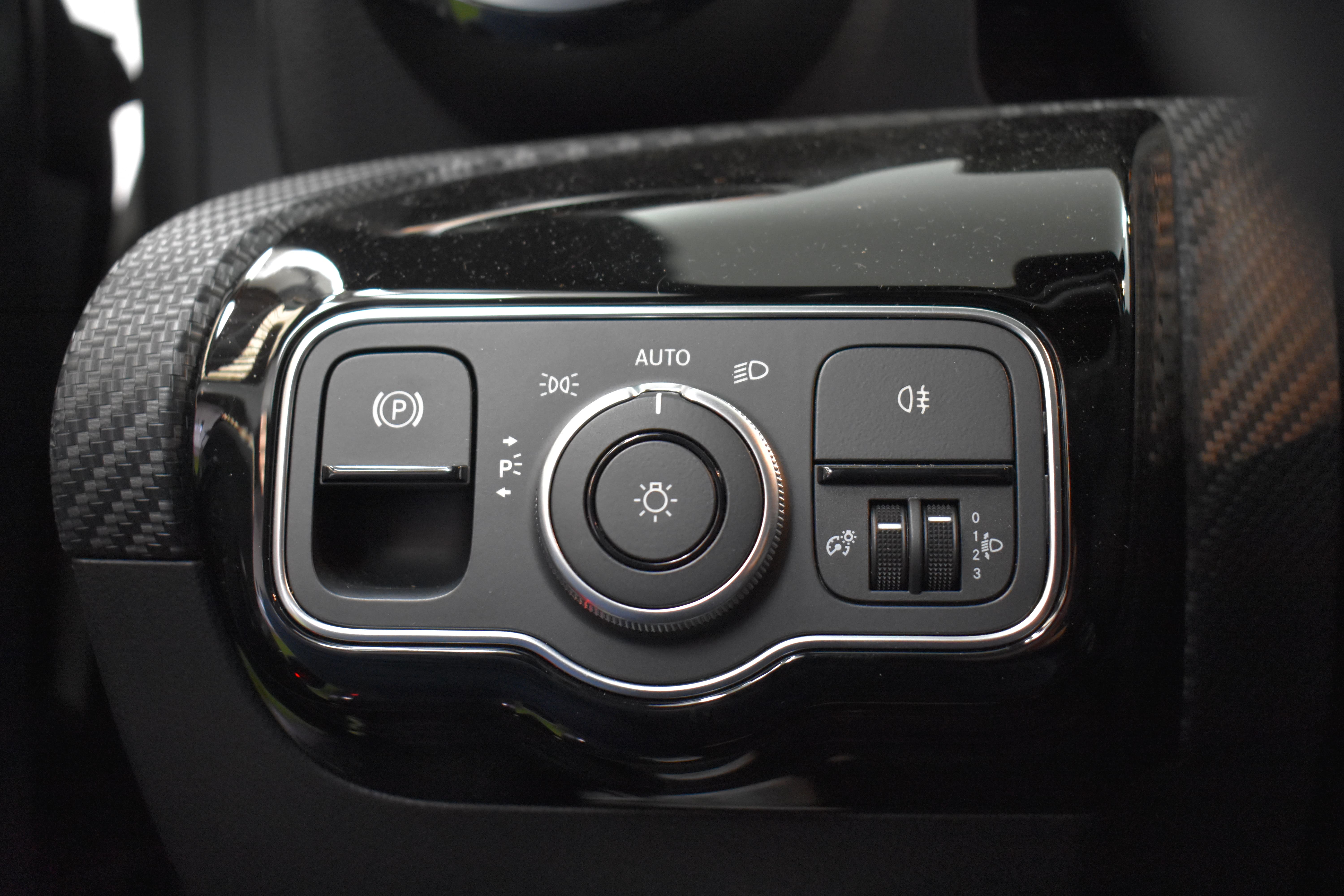 Vehicle gallery image 10