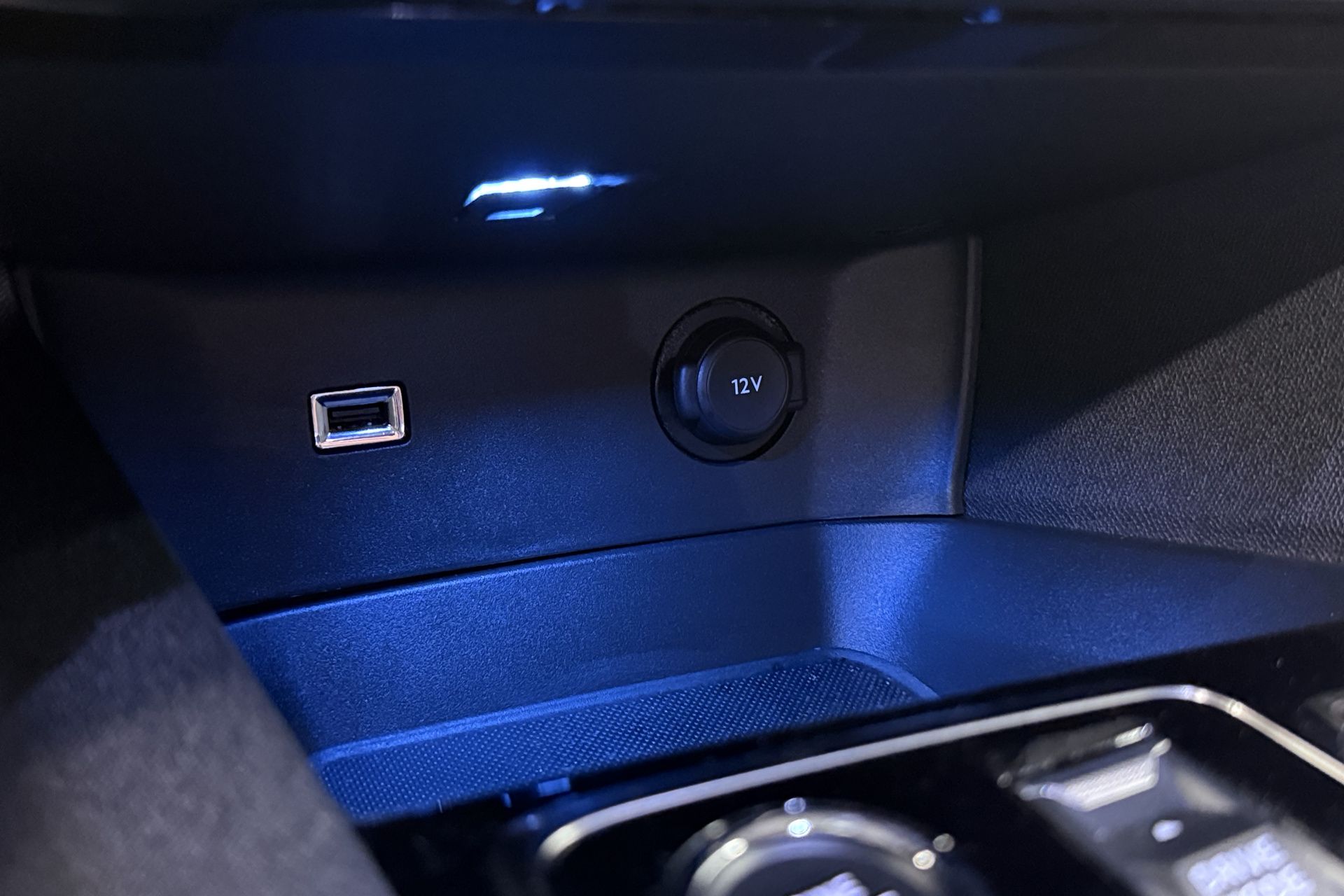 Vehicle gallery image 38