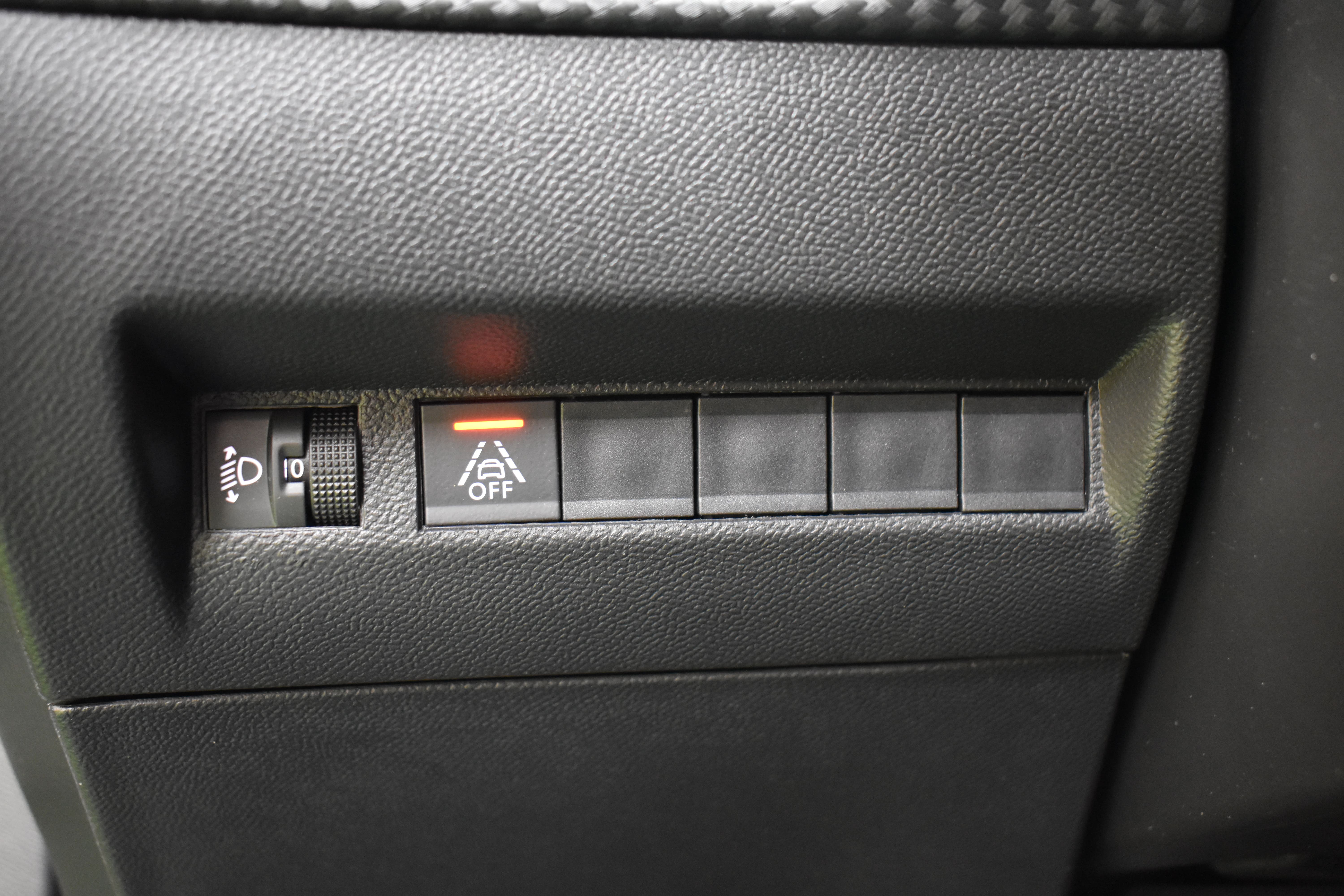 Vehicle gallery image 15
