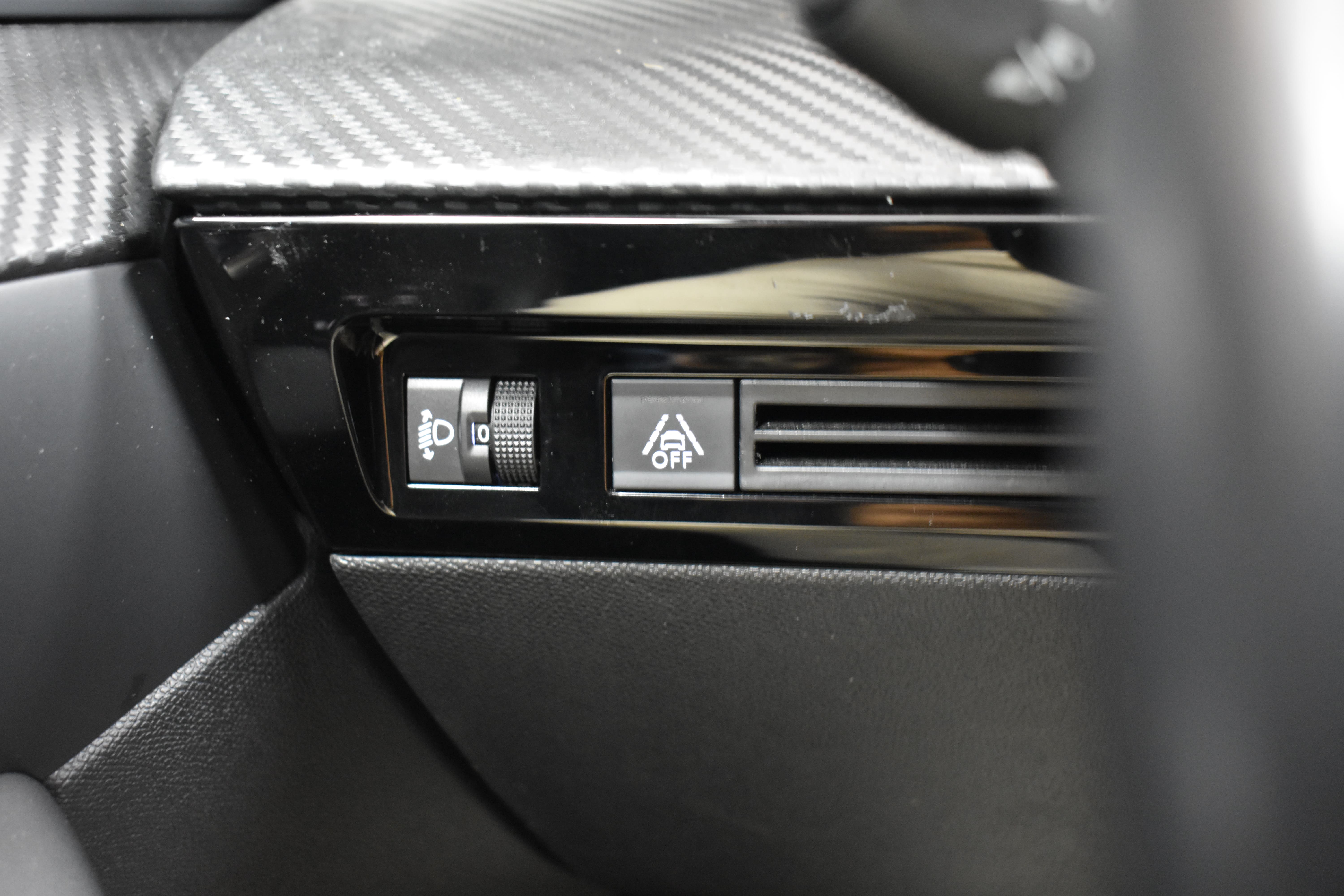 Vehicle gallery image 13