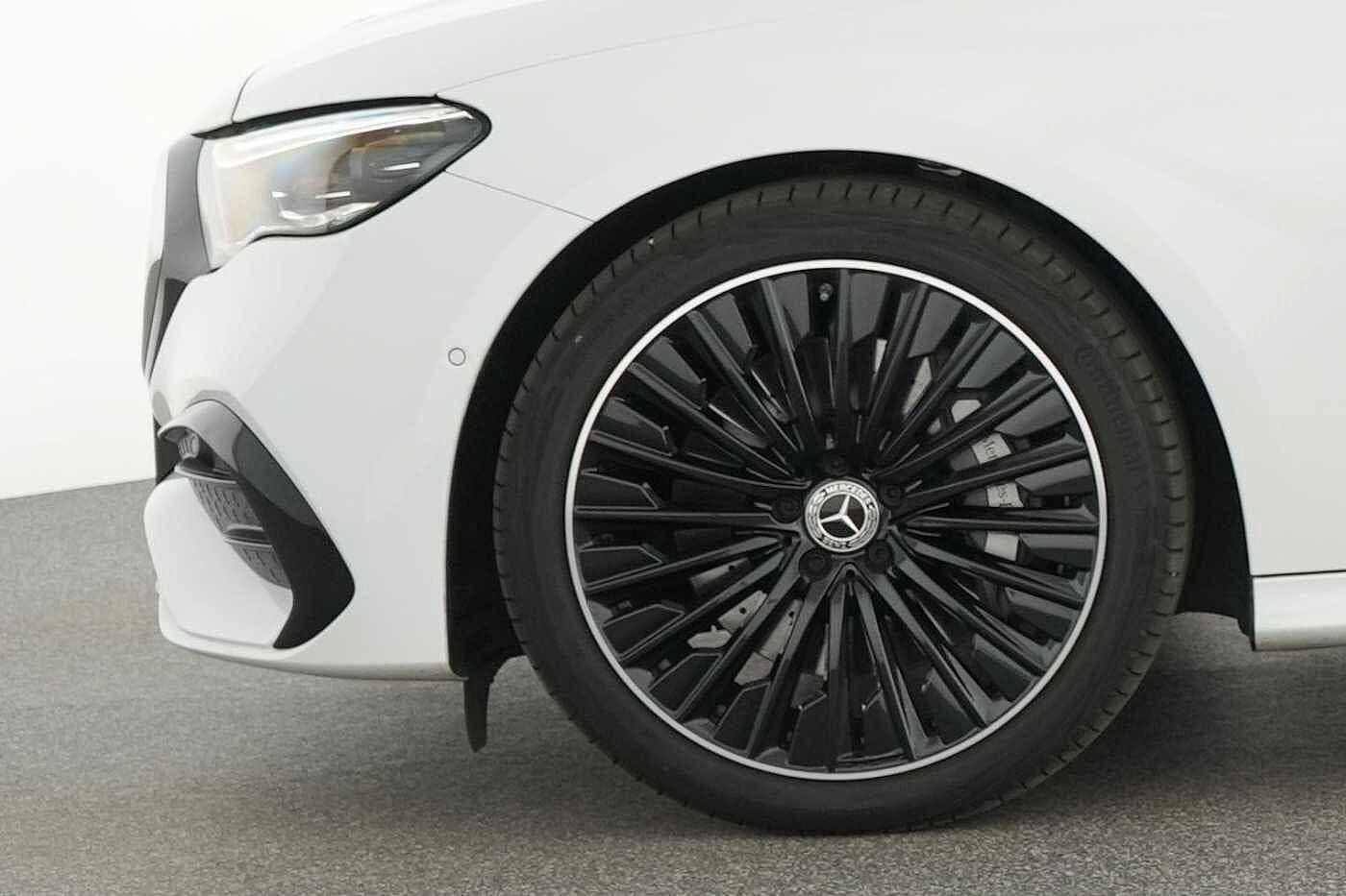 Vehicle gallery image 8