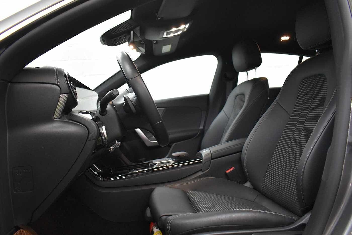 Vehicle gallery image 5
