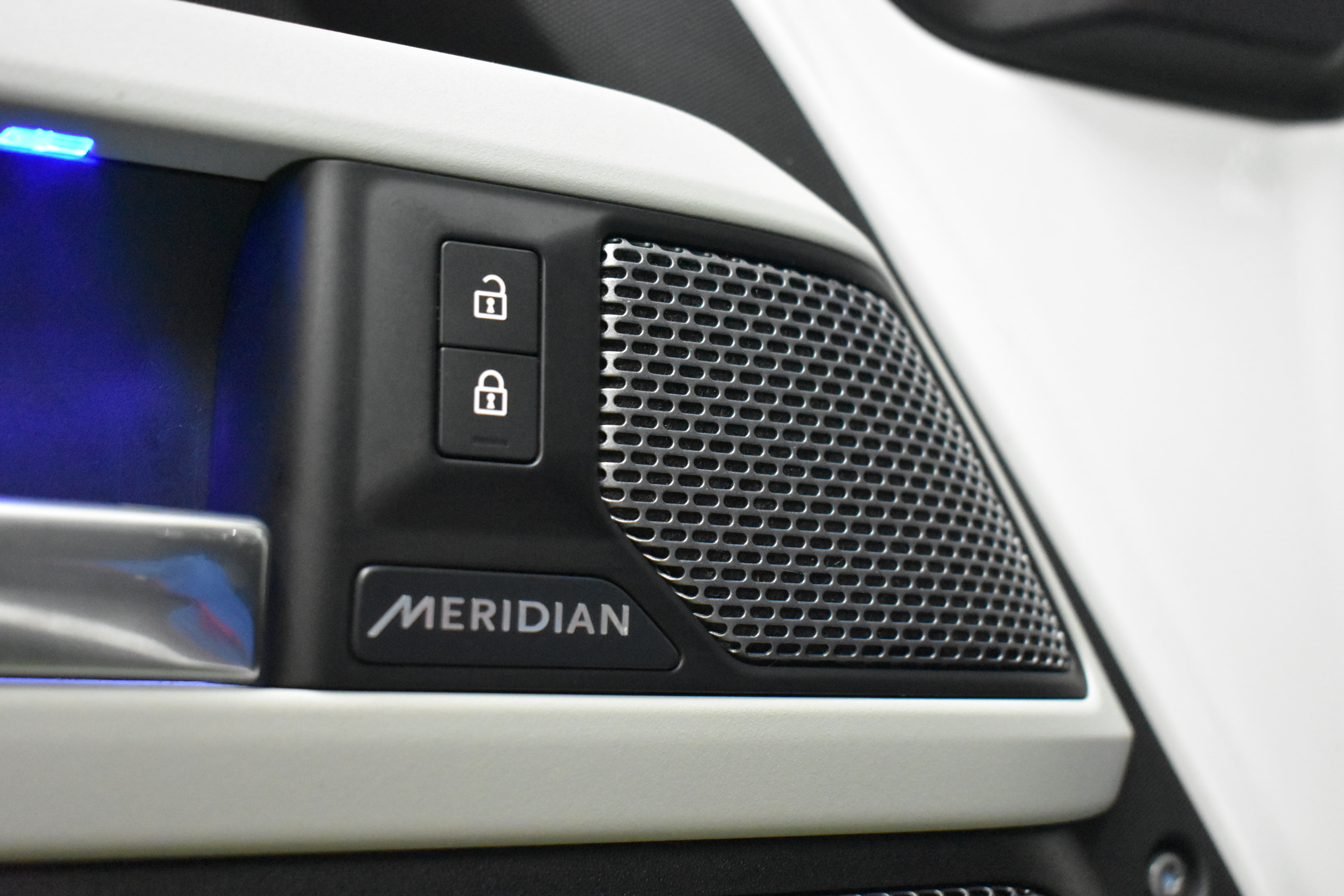Vehicle gallery image 24