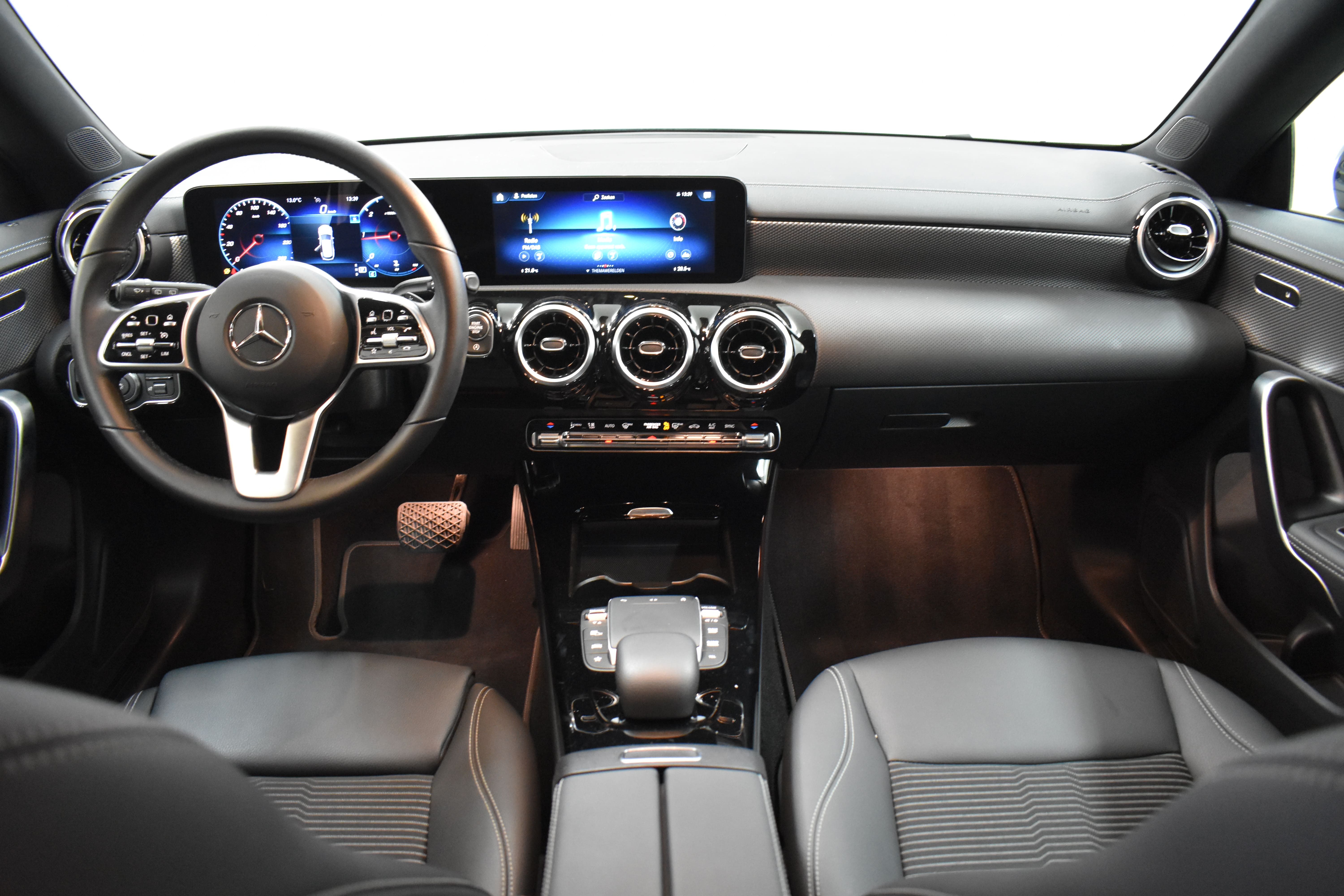 Vehicle gallery image 6