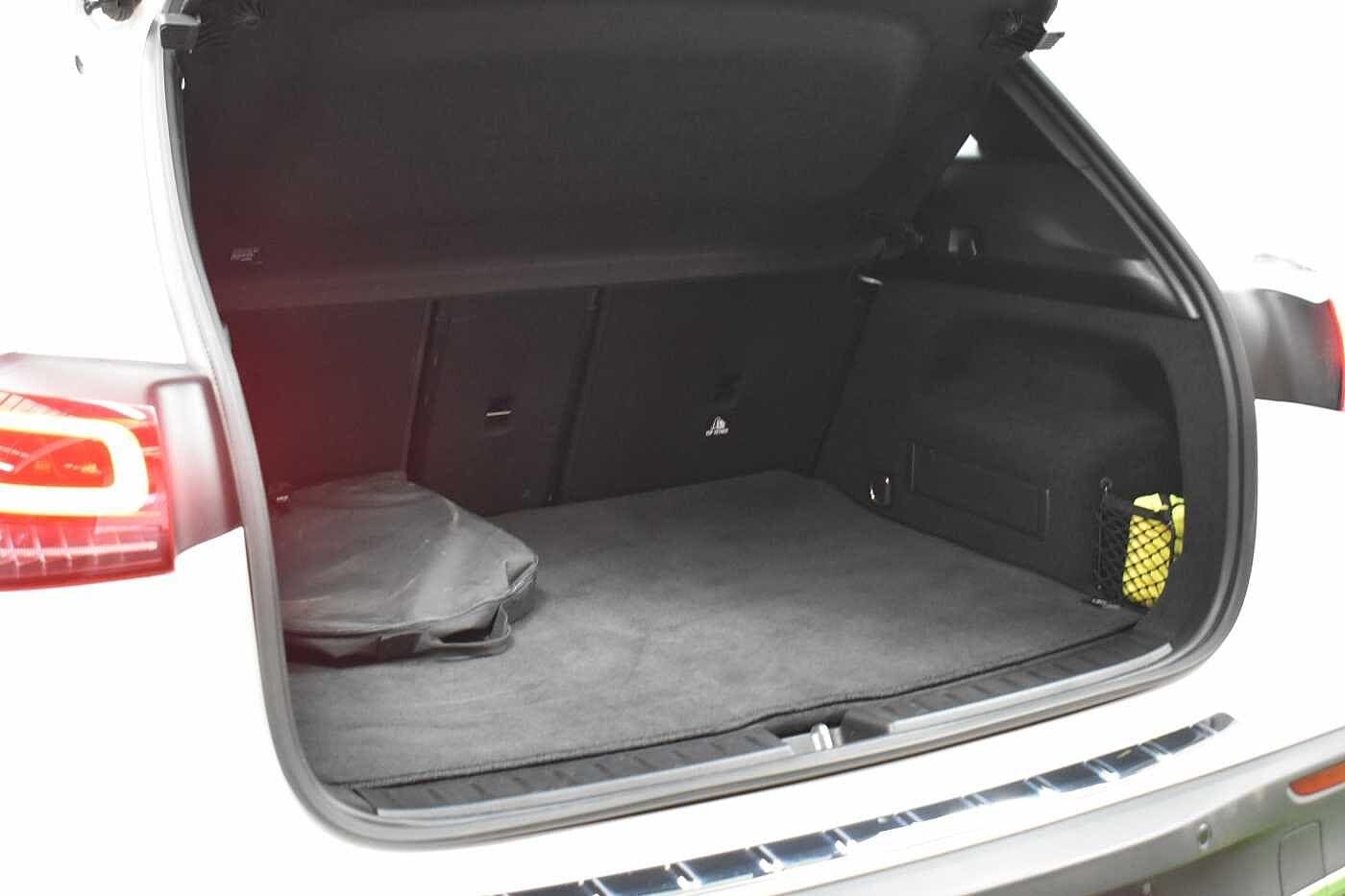 Vehicle gallery image 6