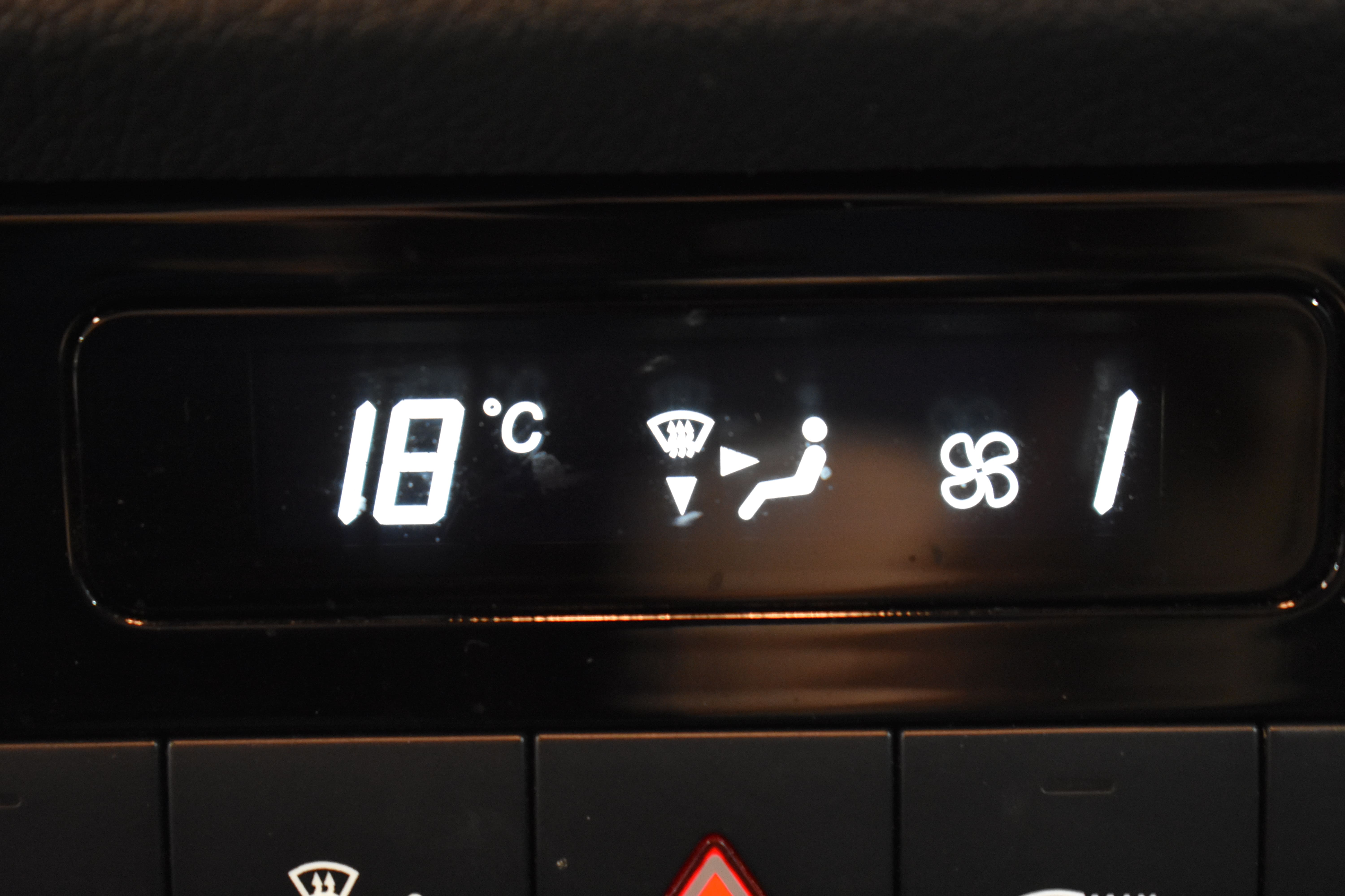 Vehicle gallery image 10