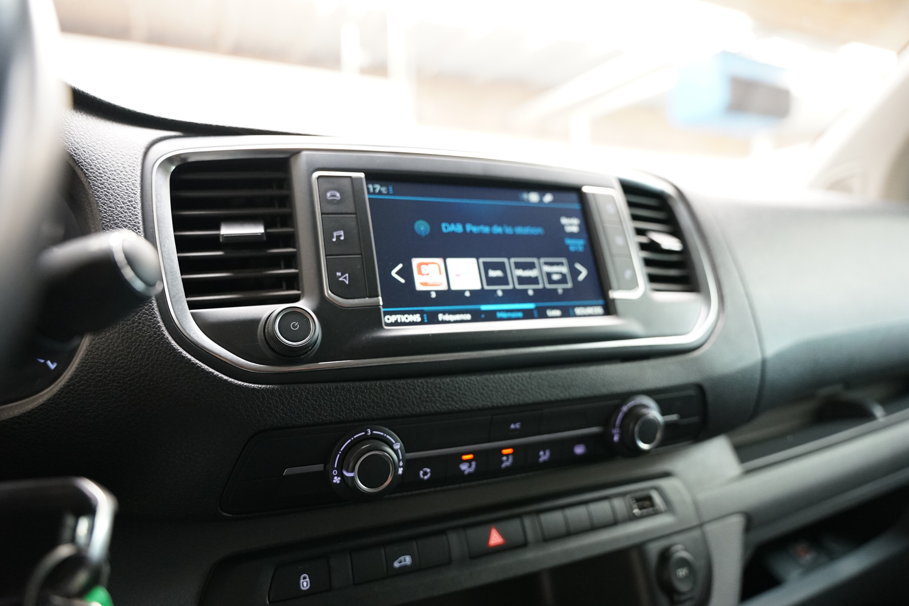 Vehicle gallery image 13