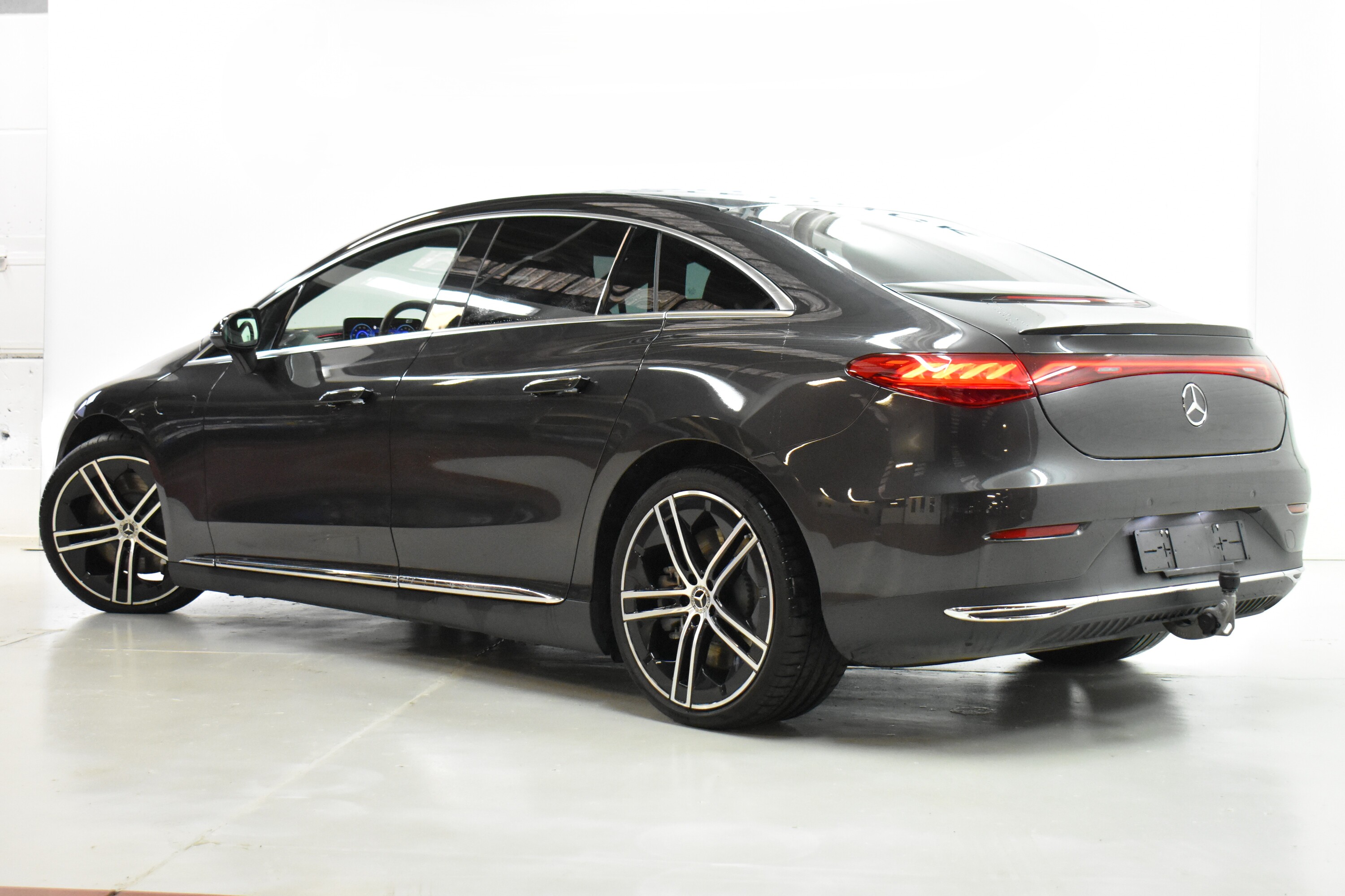 Vehicle gallery image 5