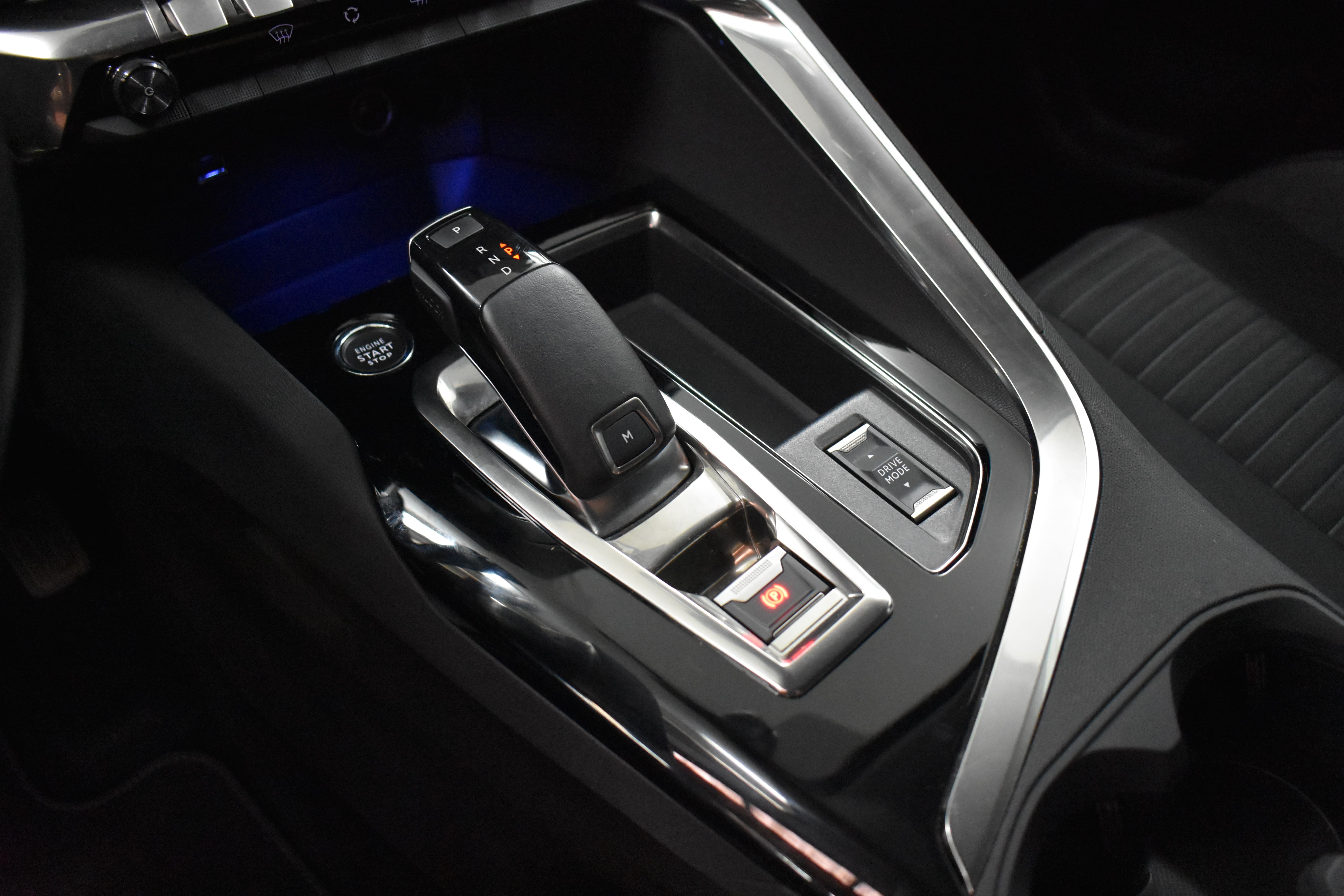 Vehicle gallery image 17