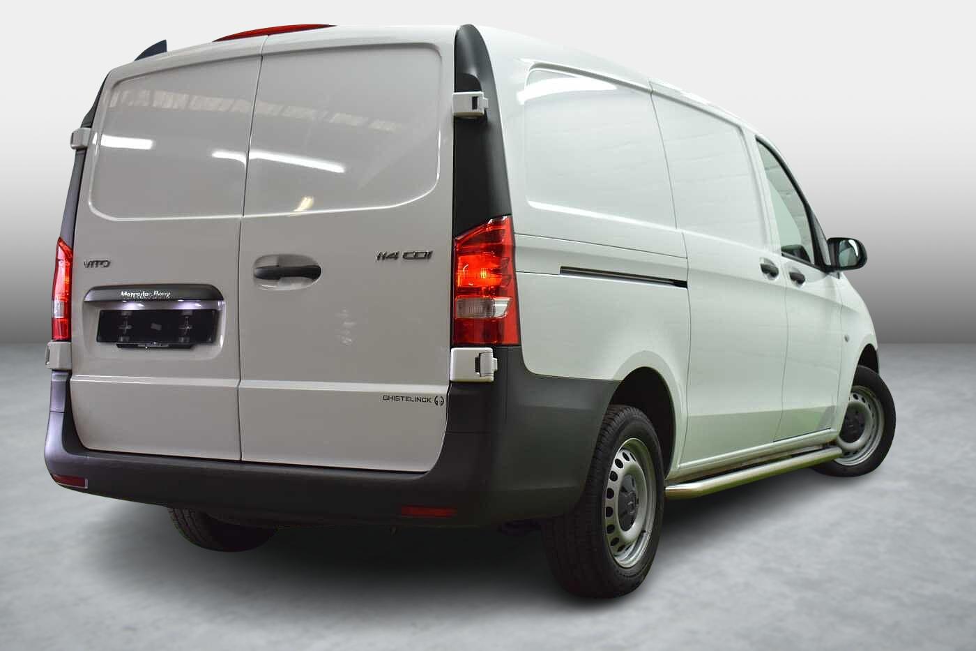 Vehicle gallery image 3