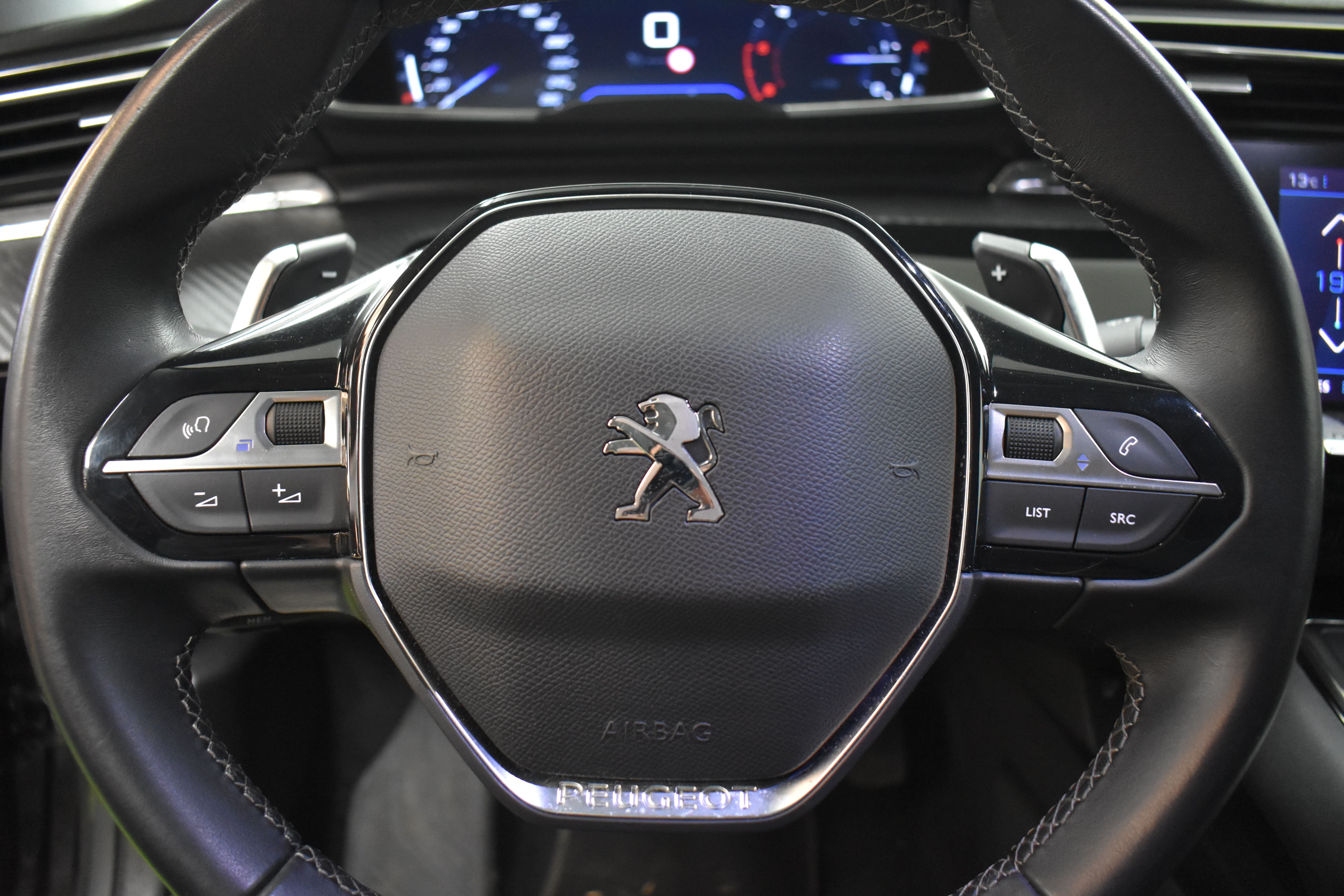 Vehicle gallery image 15