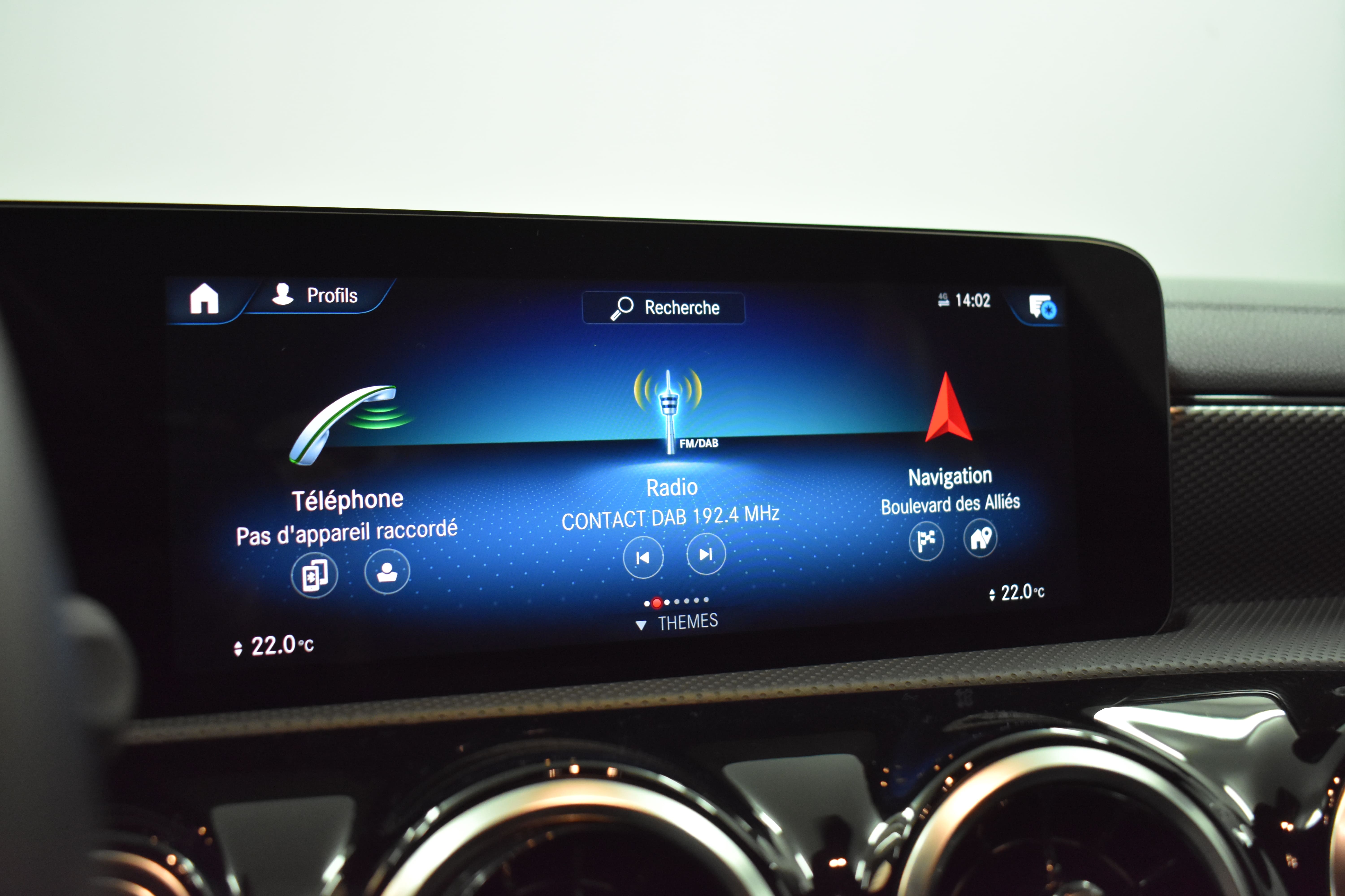 Vehicle gallery image 9