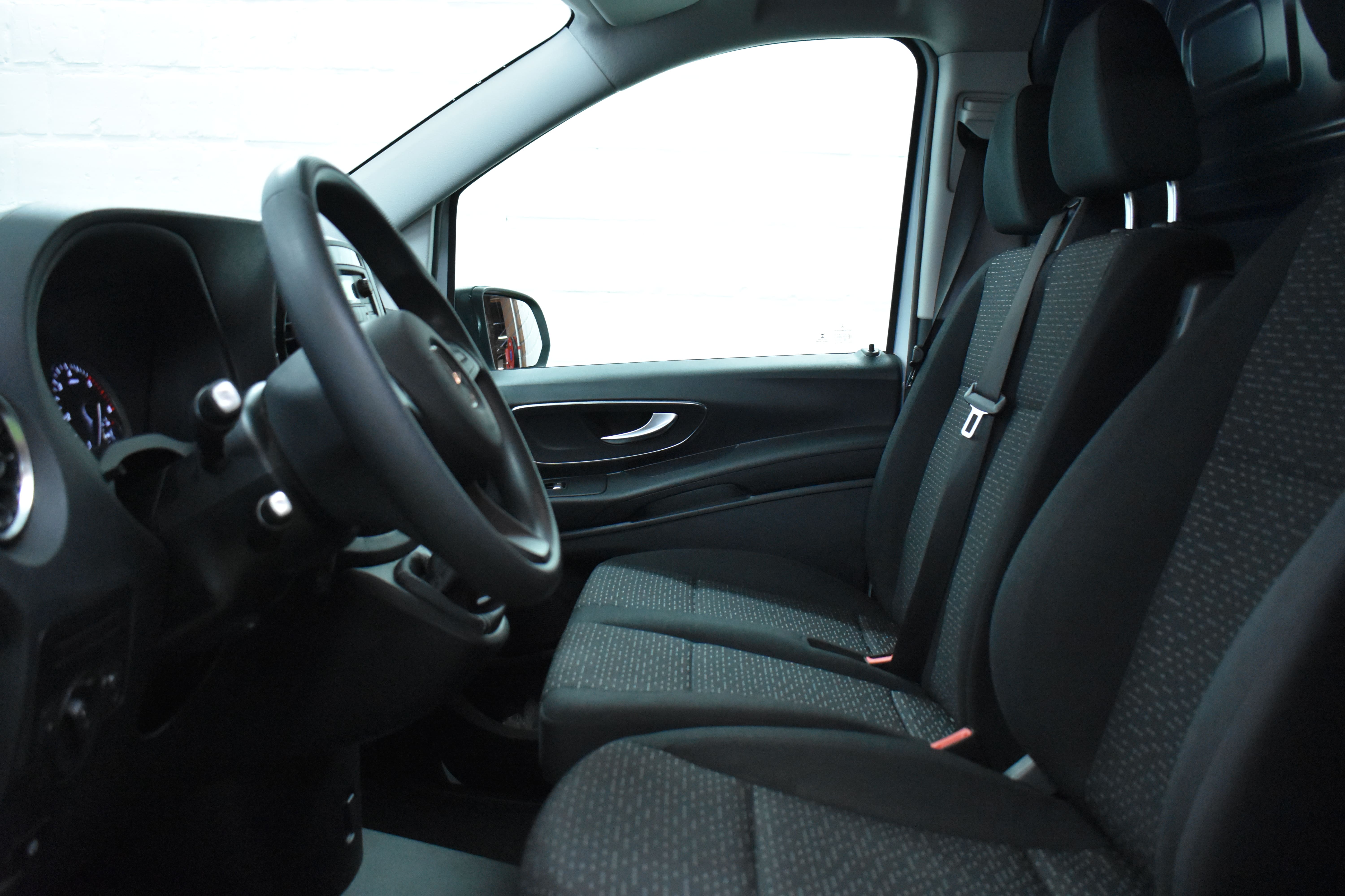 Vehicle gallery image 5