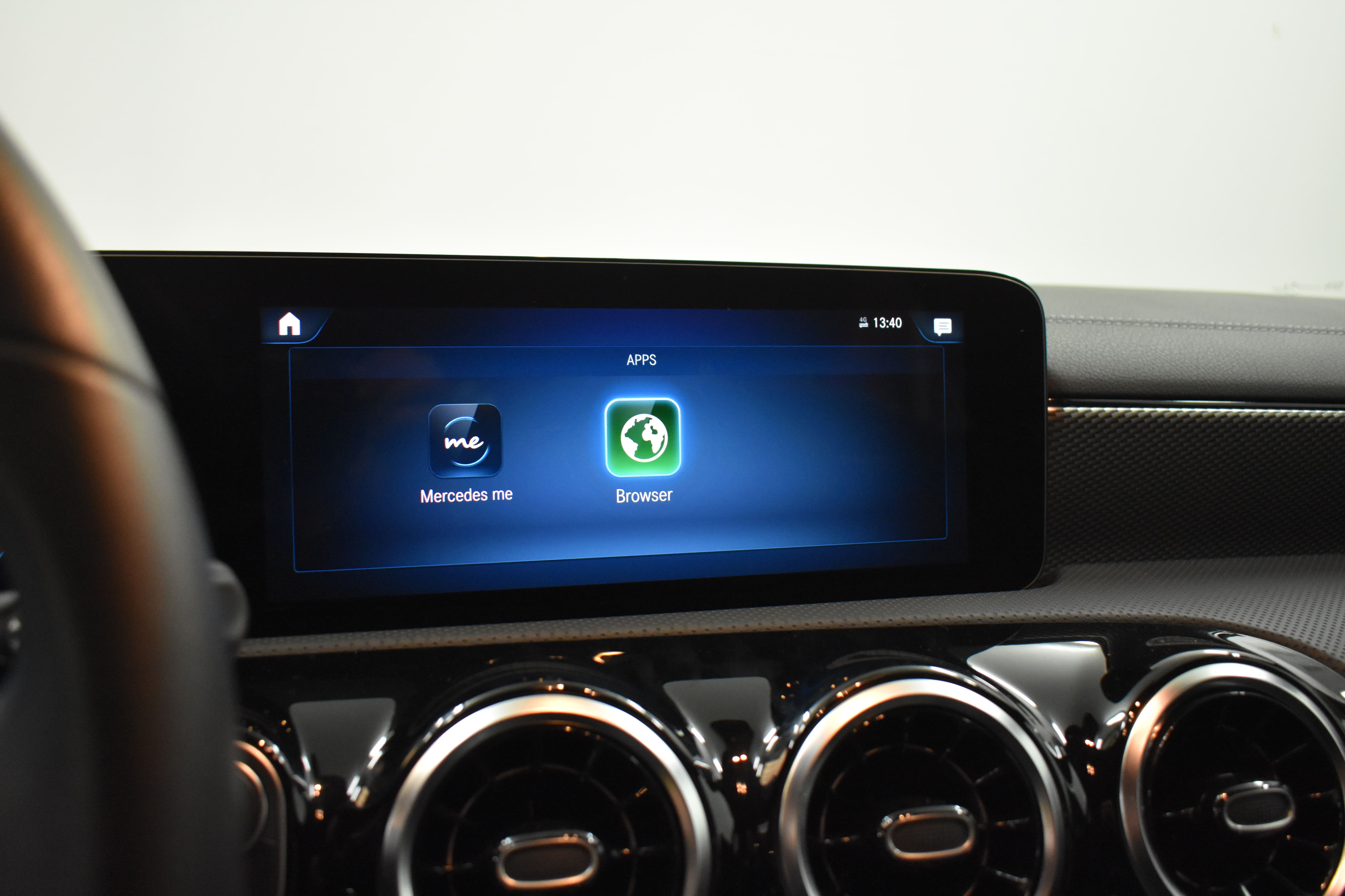 Vehicle gallery image 17