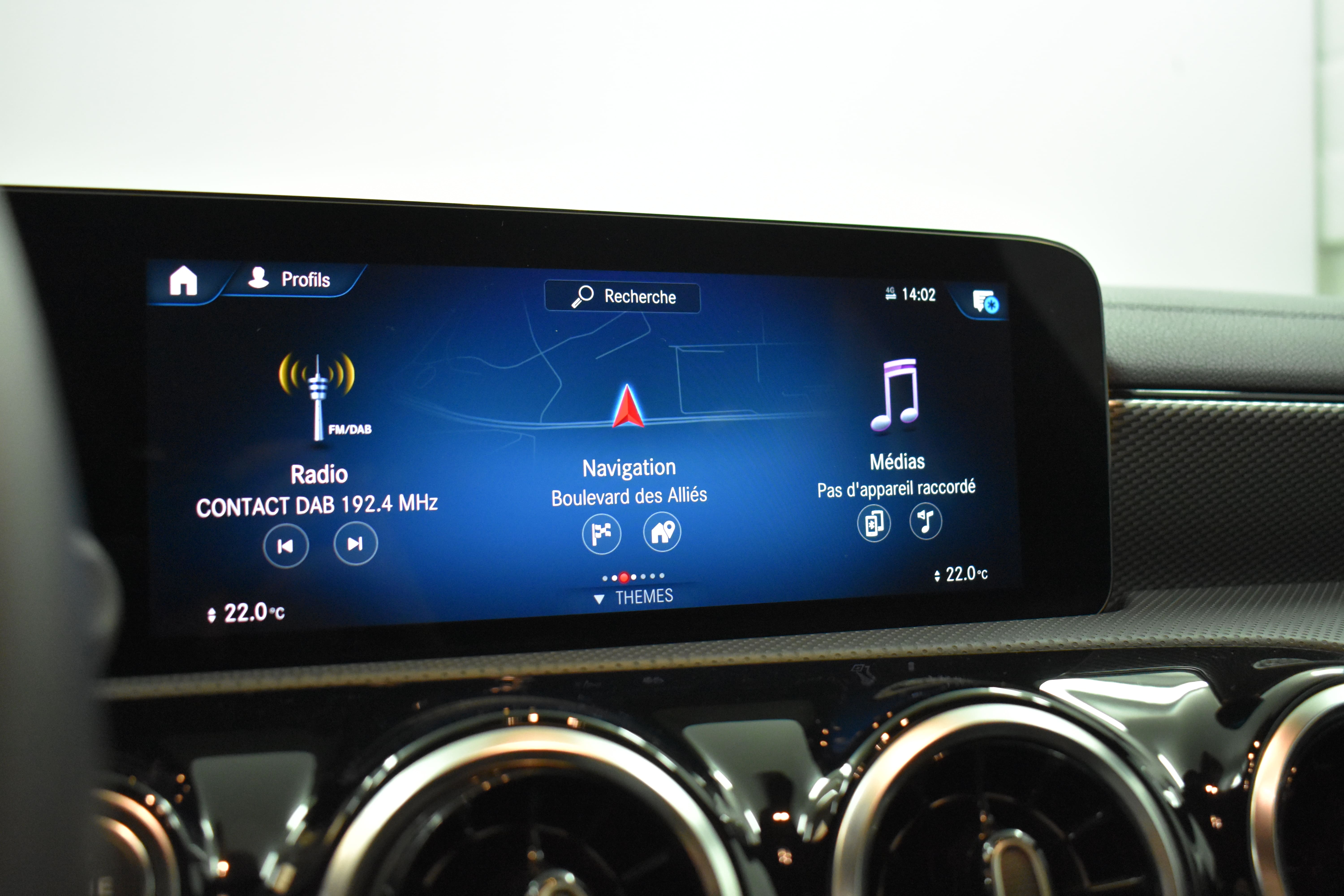 Vehicle gallery image 12