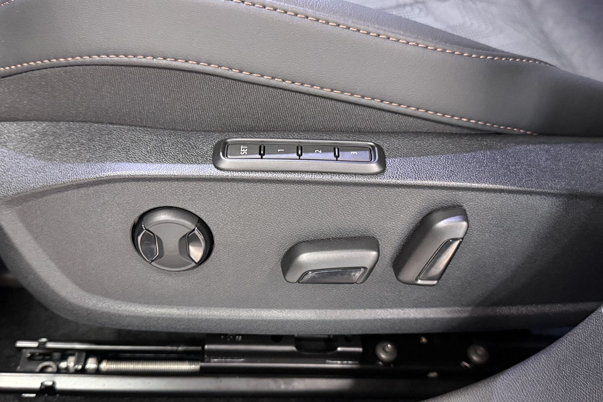 Vehicle gallery image 31