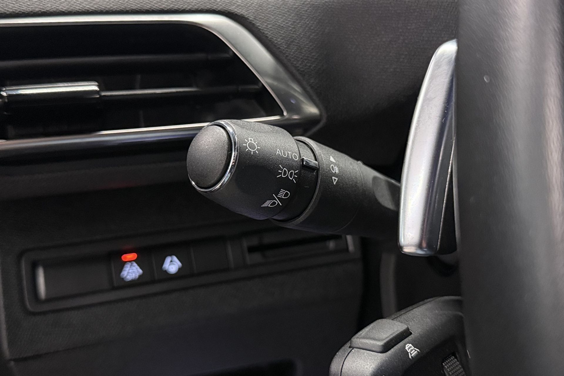 Vehicle gallery image 34