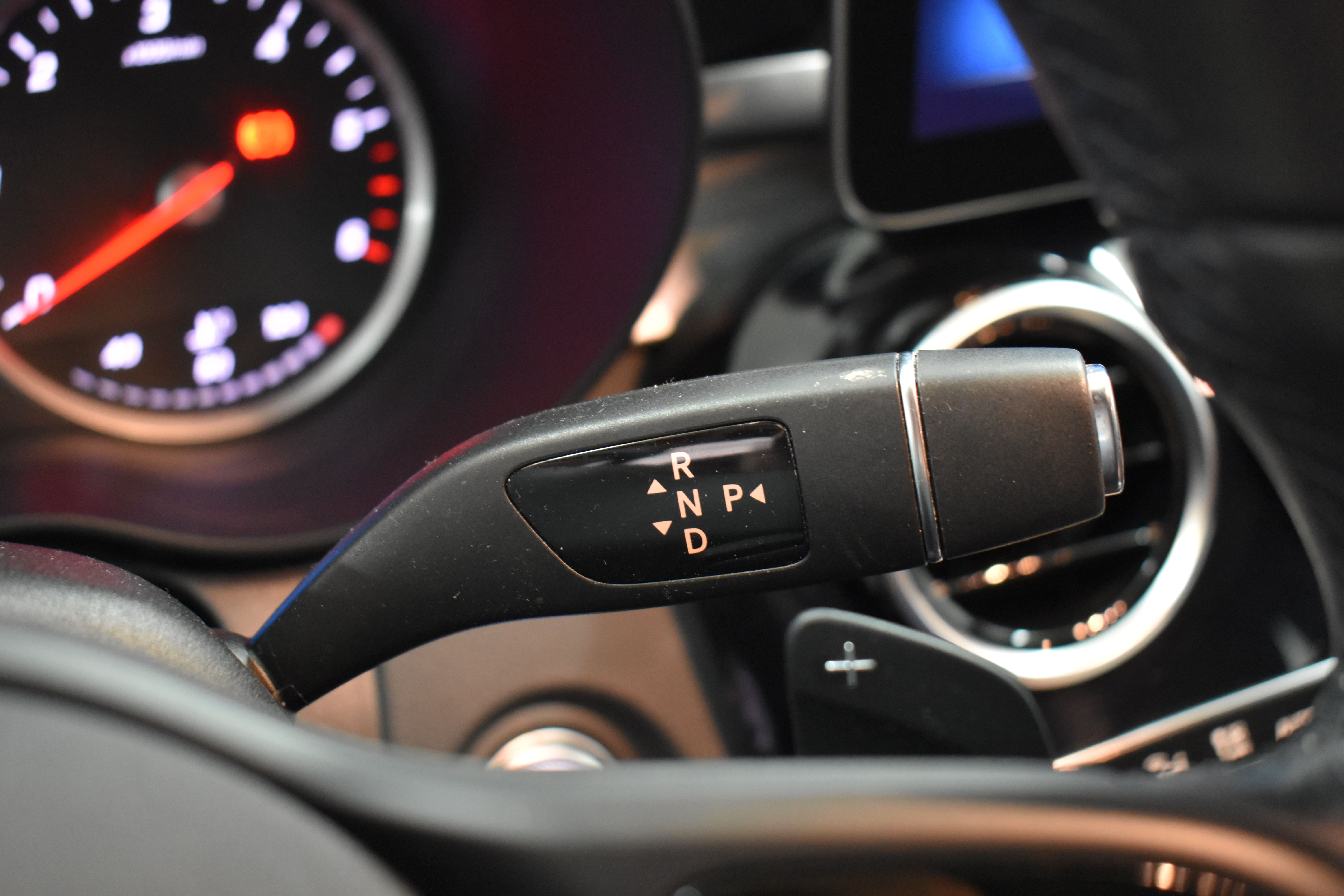 Vehicle gallery image 16