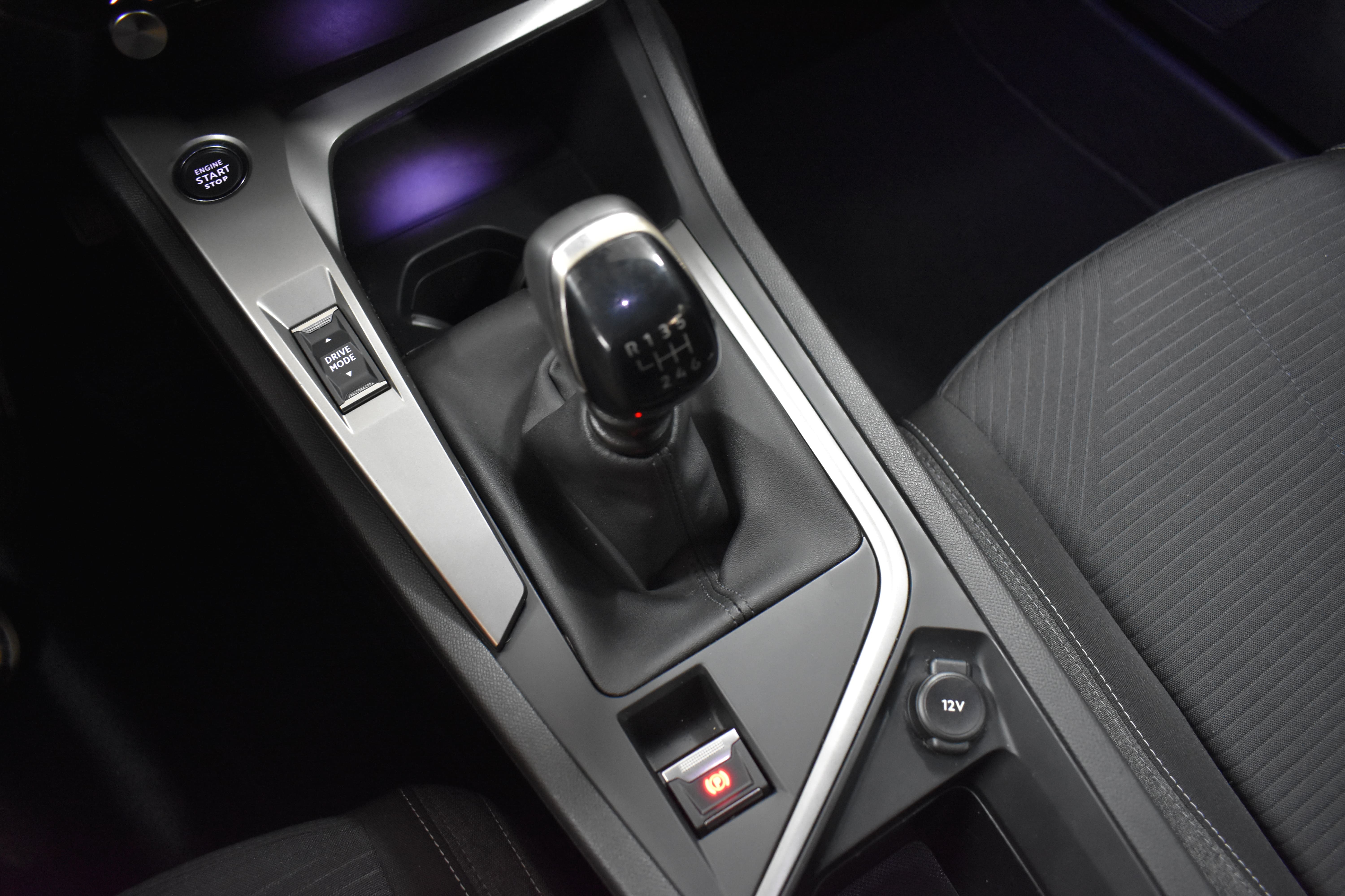 Vehicle gallery image 7