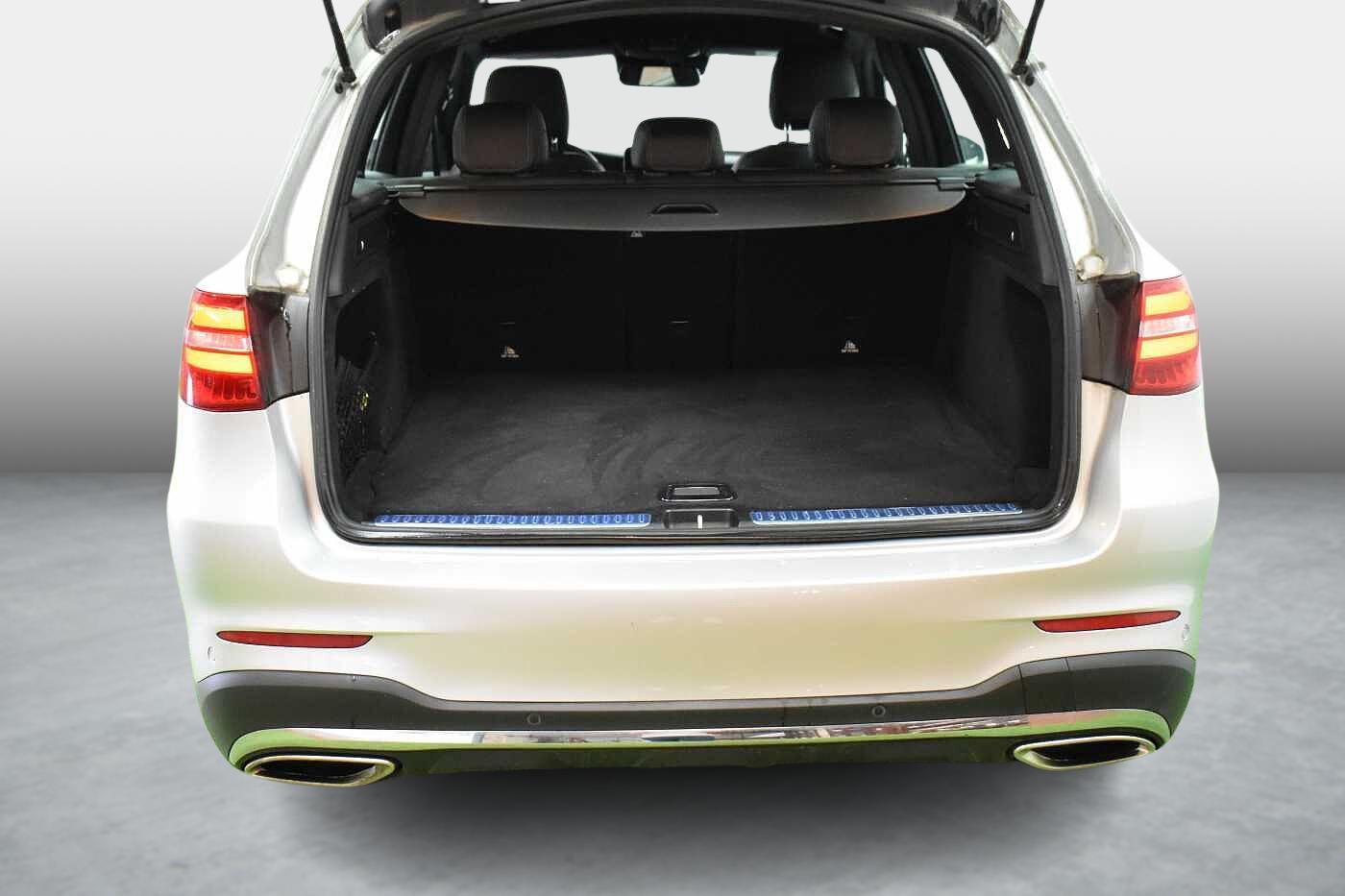 Vehicle gallery image 5