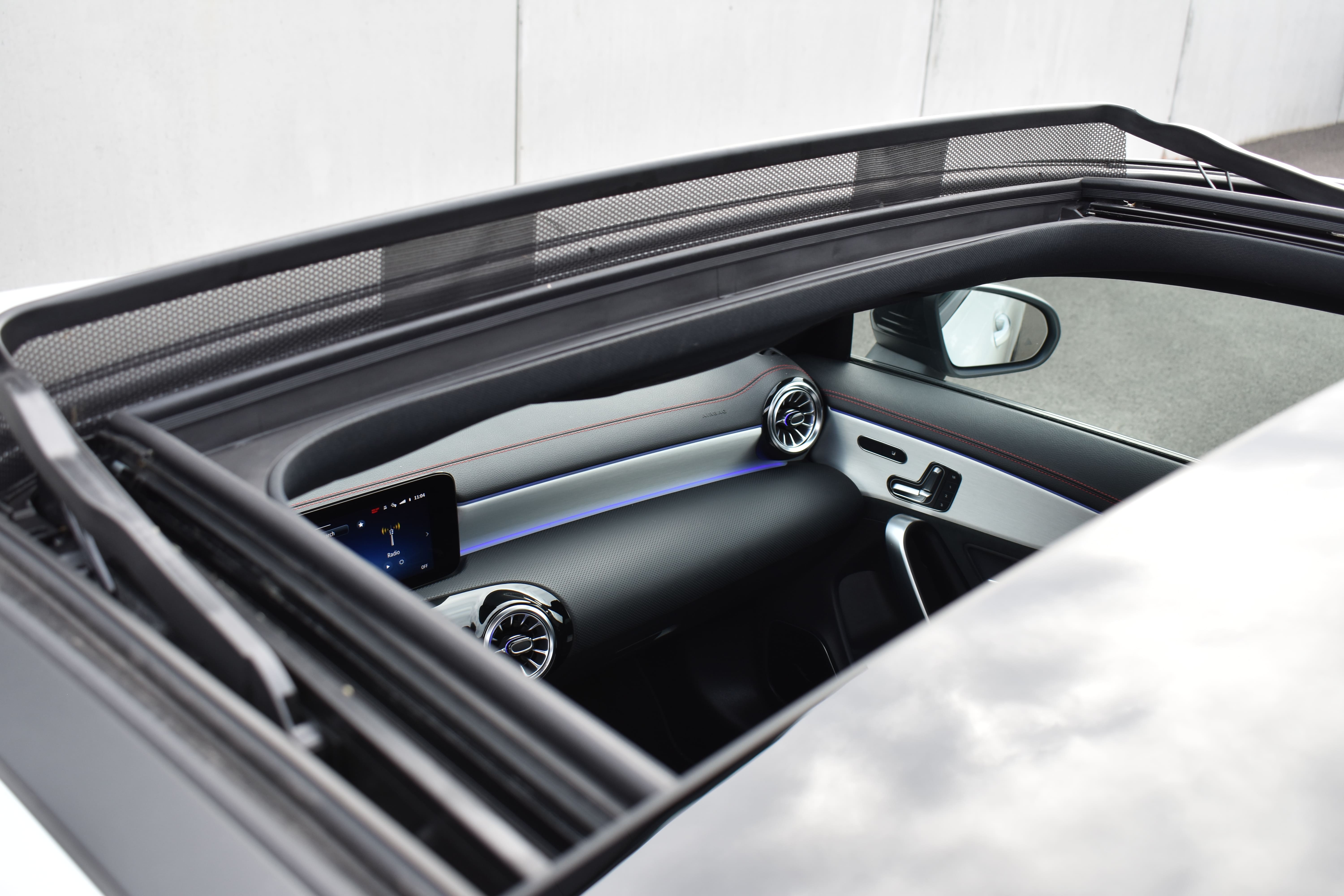 Vehicle gallery image 17