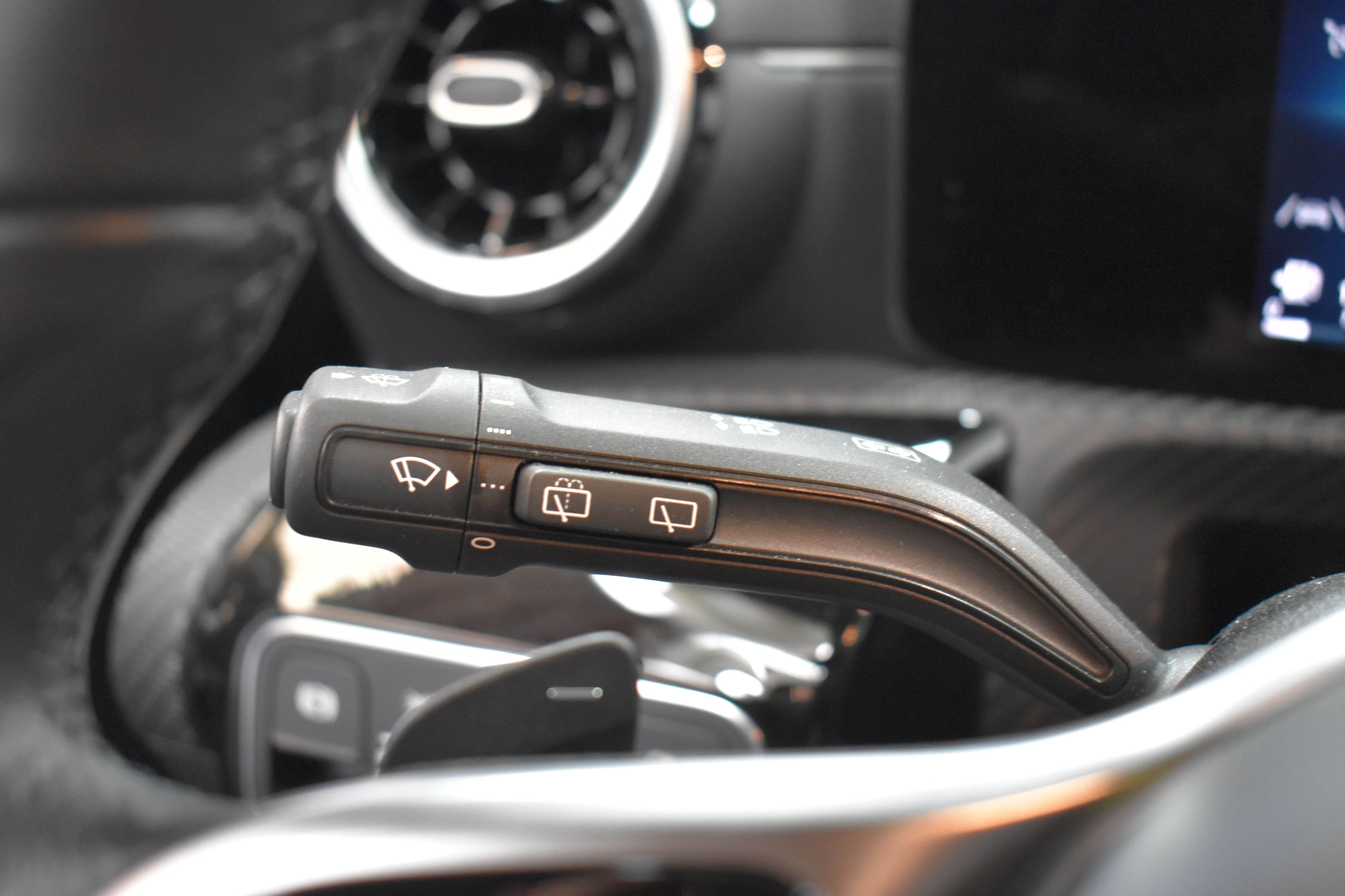 Vehicle gallery image 22