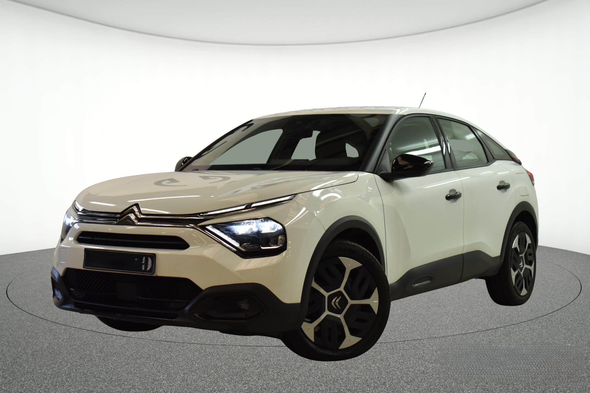 Vehicle gallery image 1