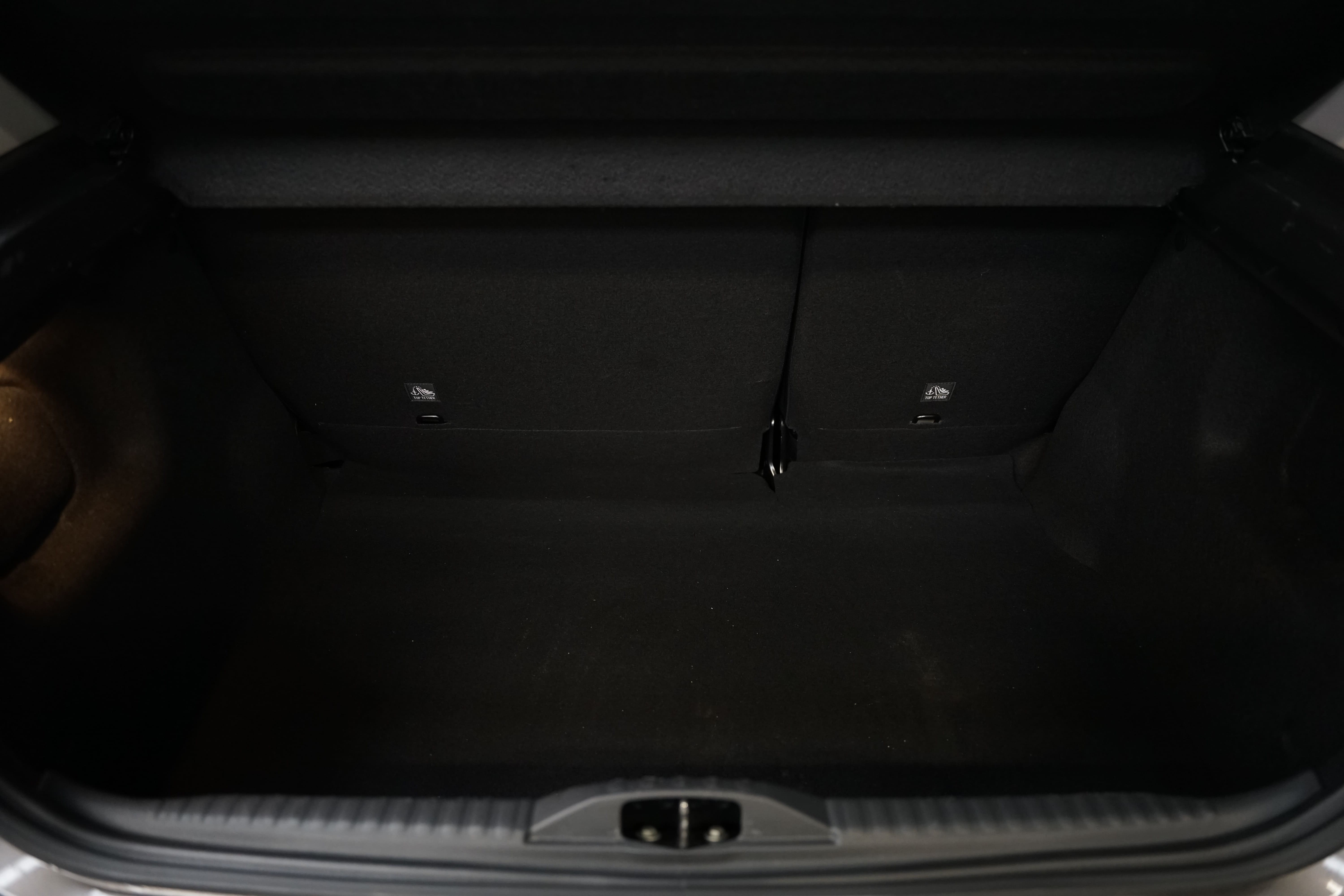 Vehicle gallery image 21