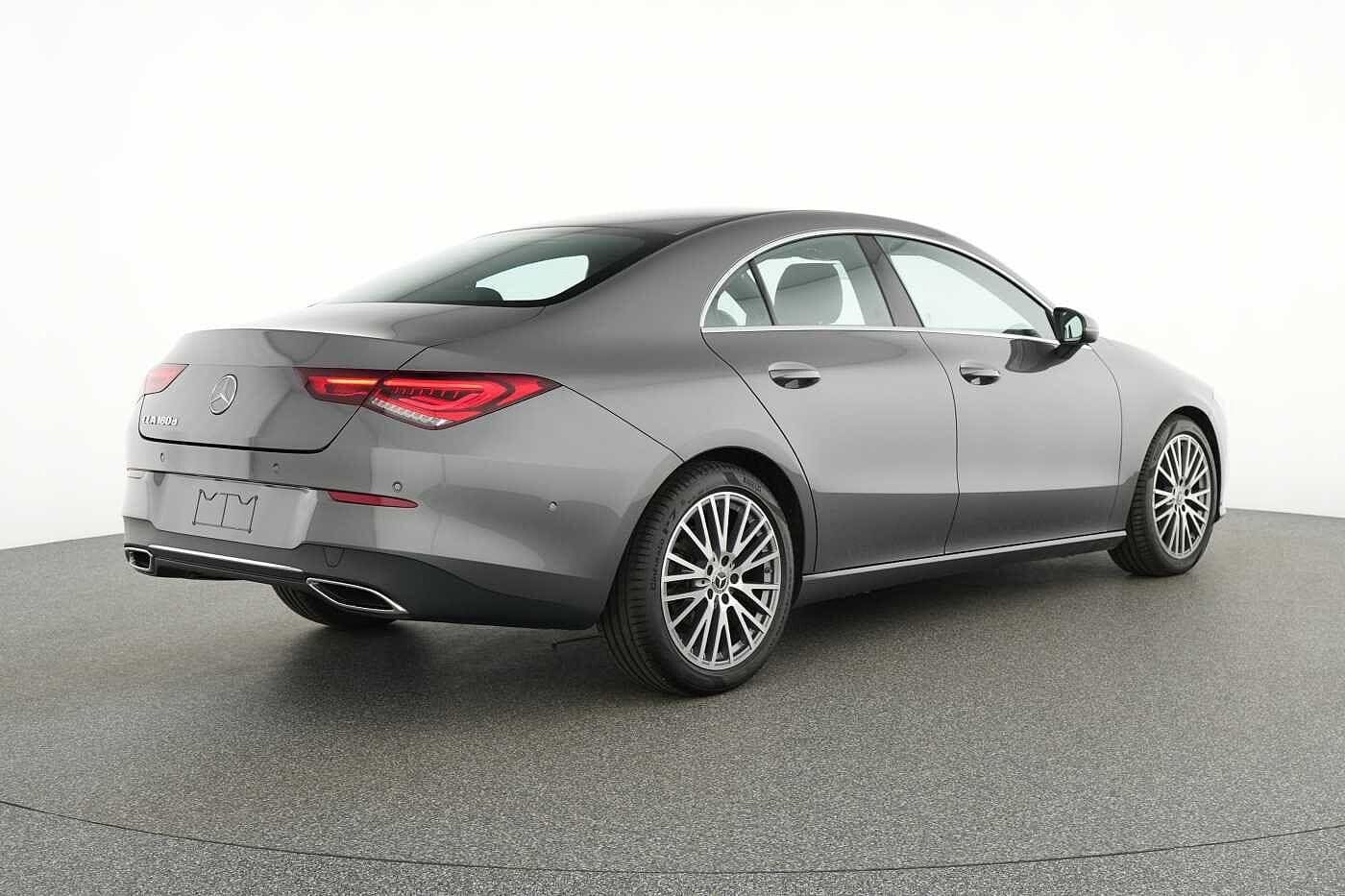 Vehicle gallery image 6