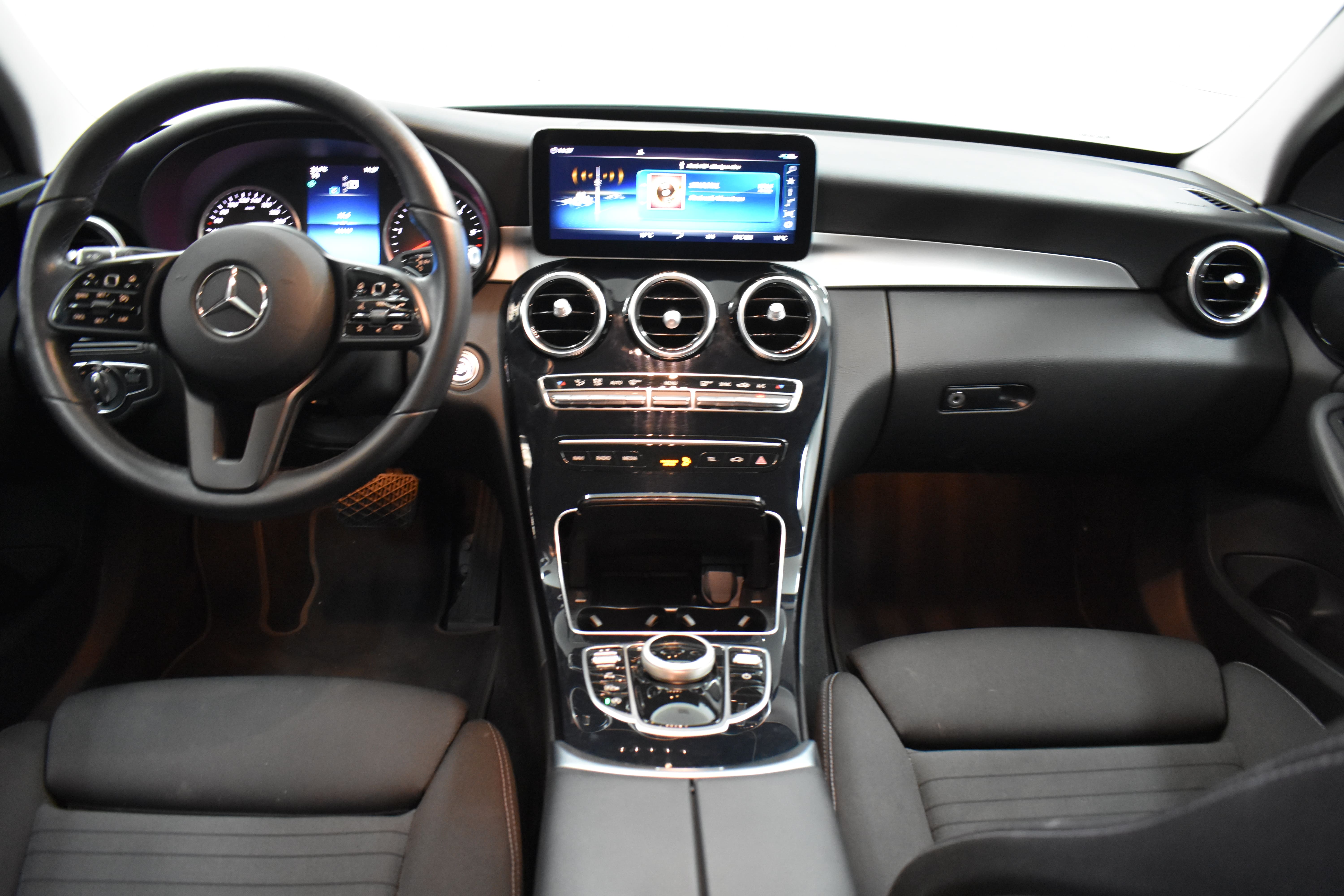 Vehicle gallery image 6