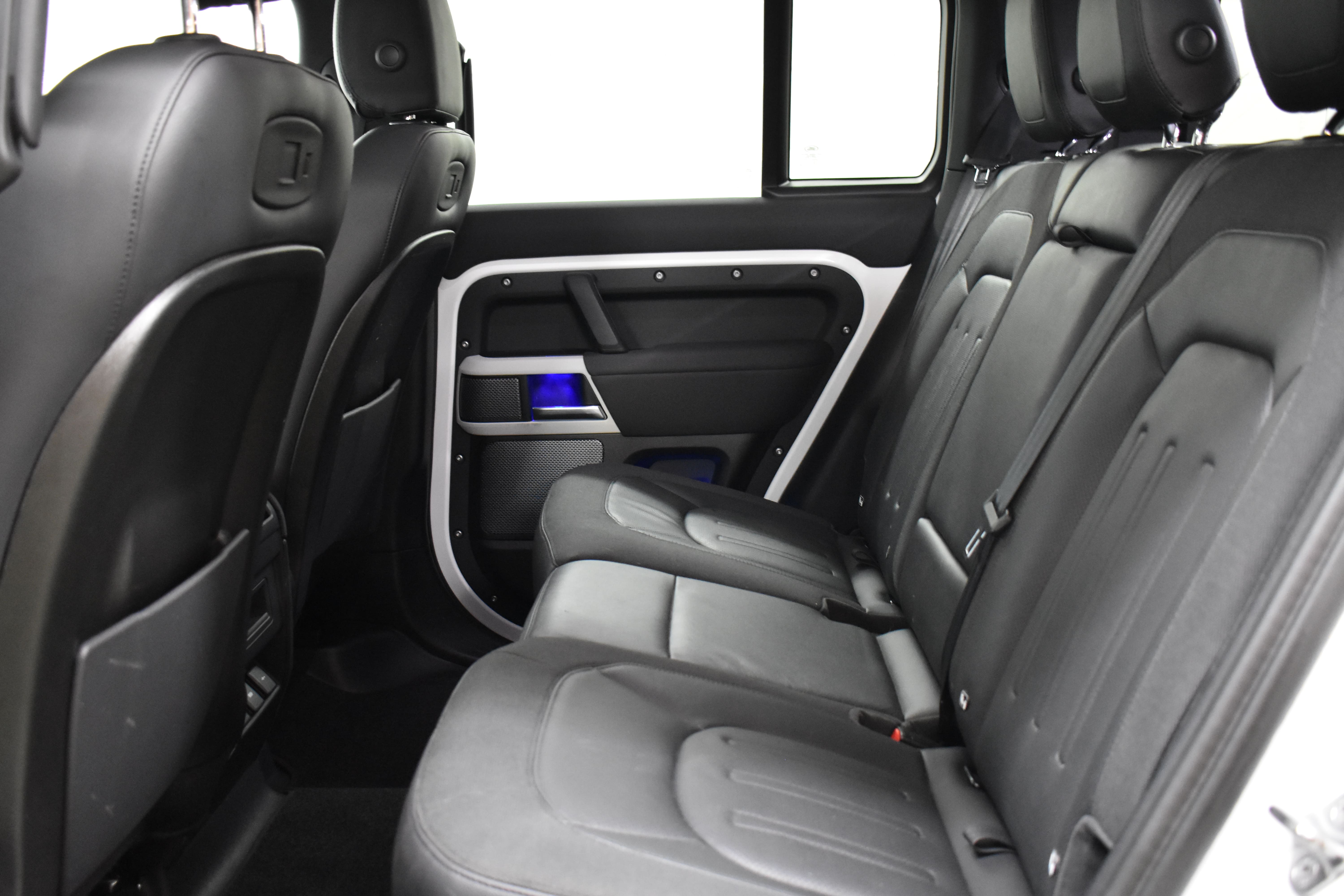 Vehicle gallery image 12