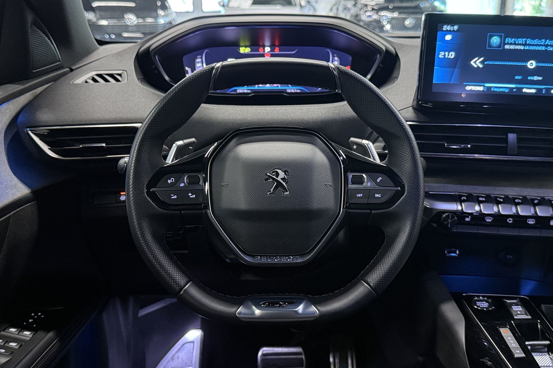 Vehicle gallery image 20