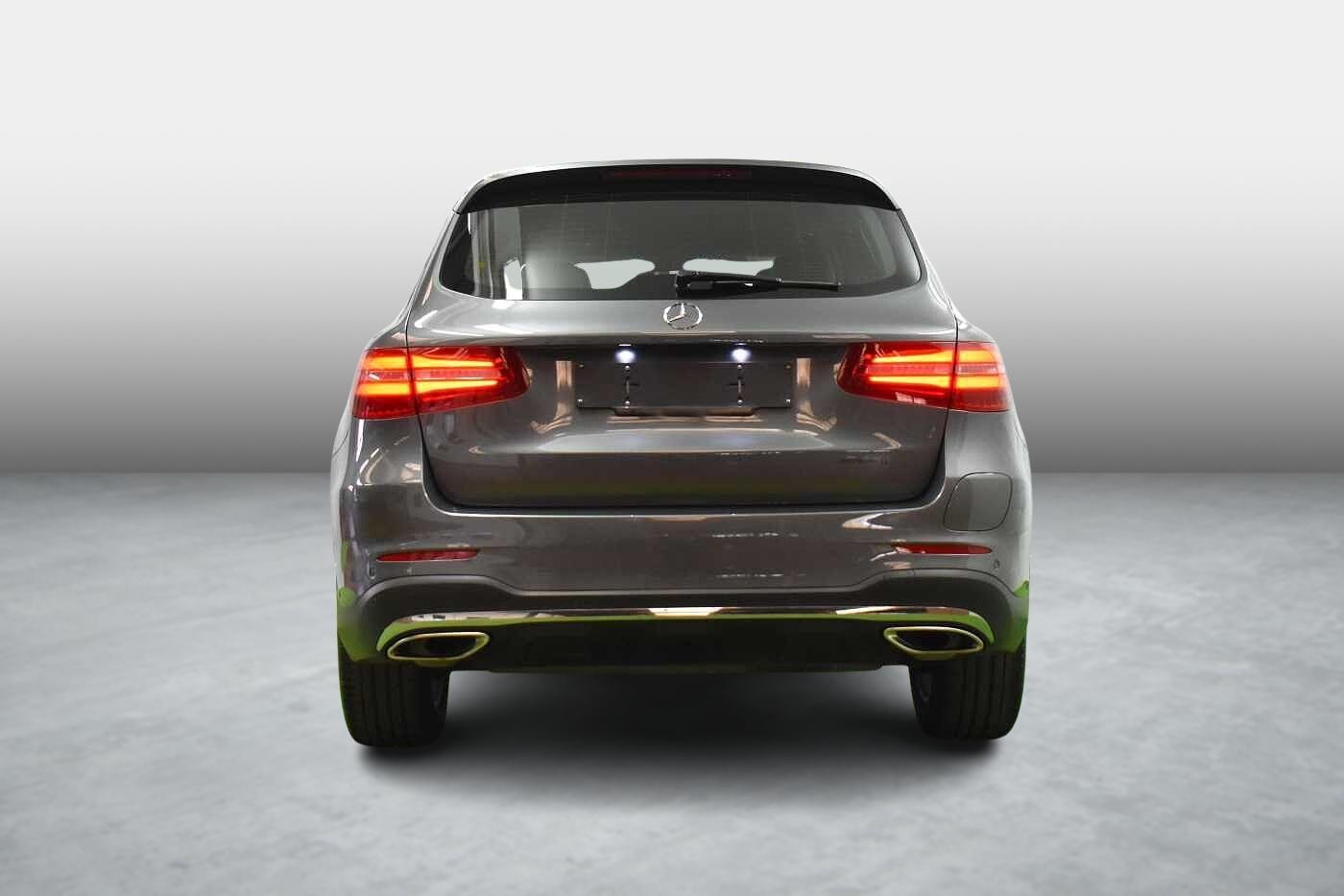 Vehicle gallery image 4