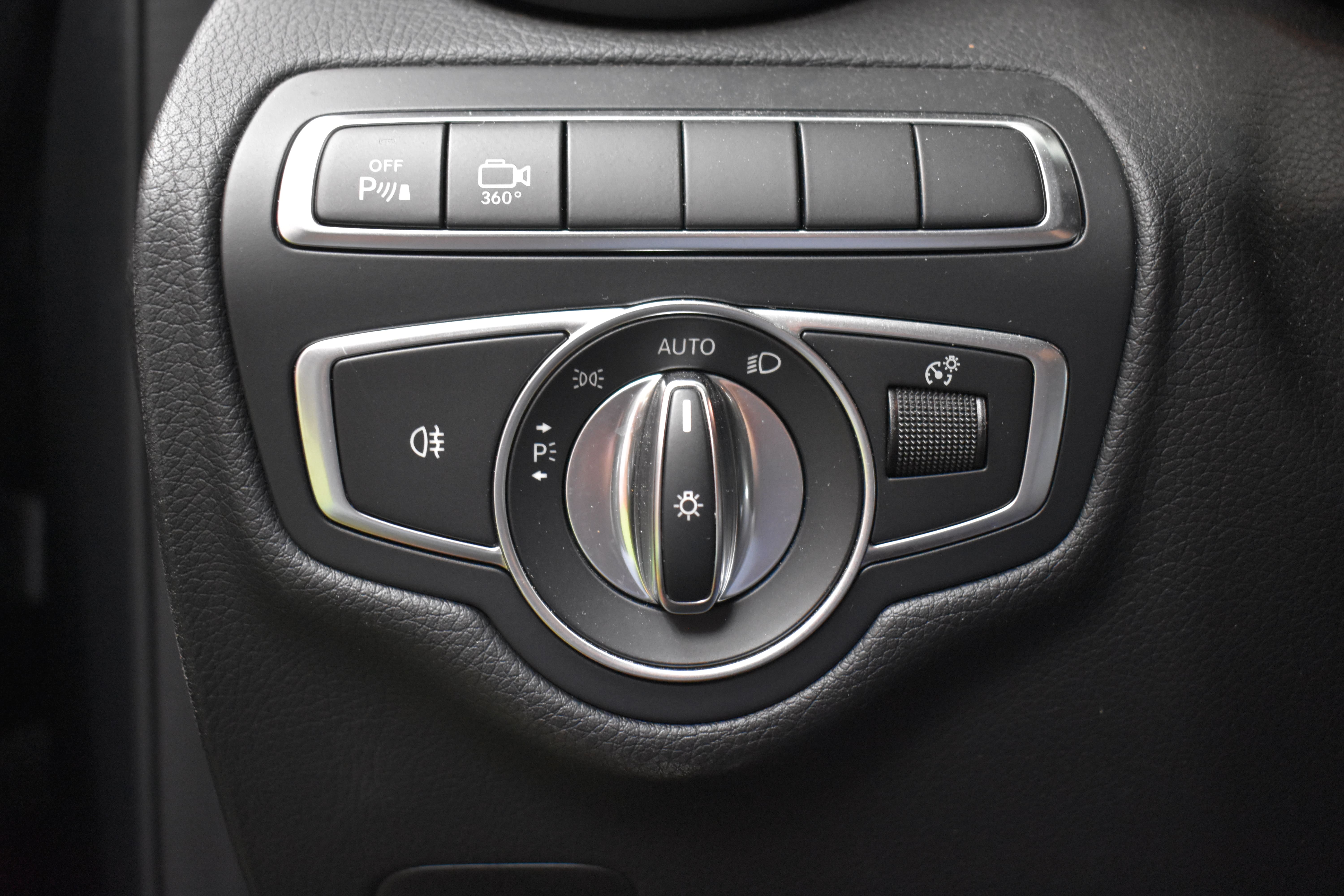 Vehicle gallery image 7