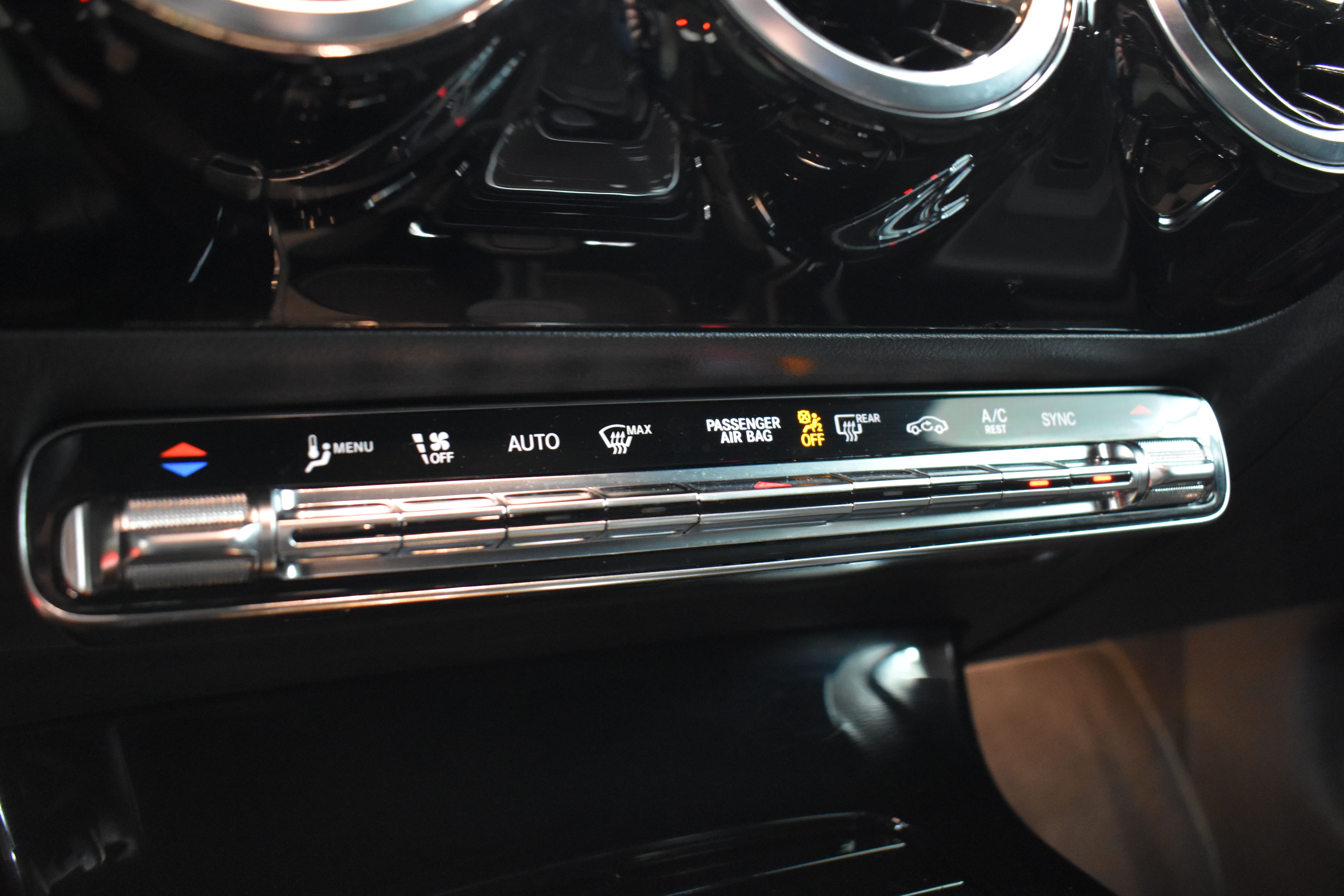 Vehicle gallery image 27