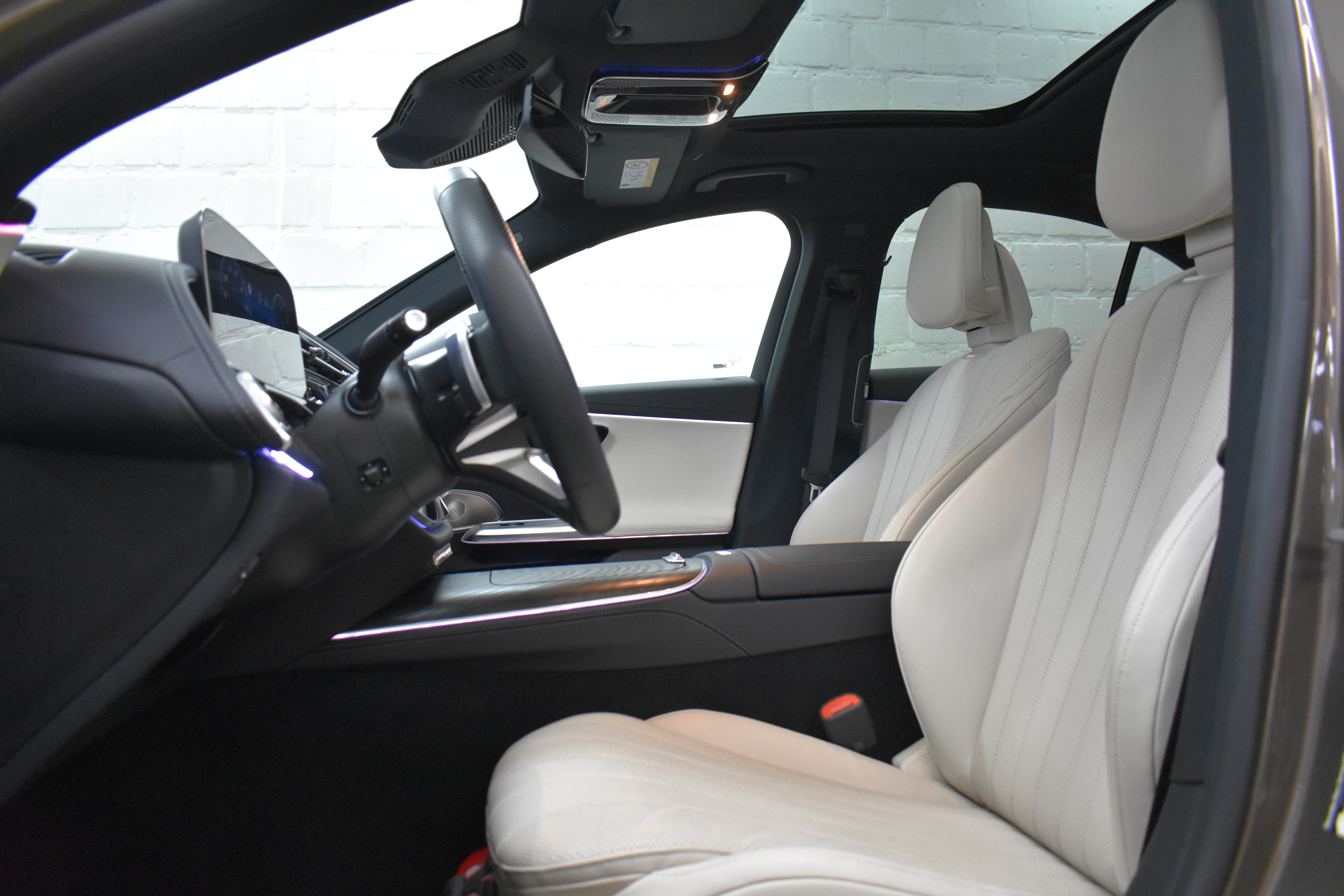 Vehicle gallery image 13