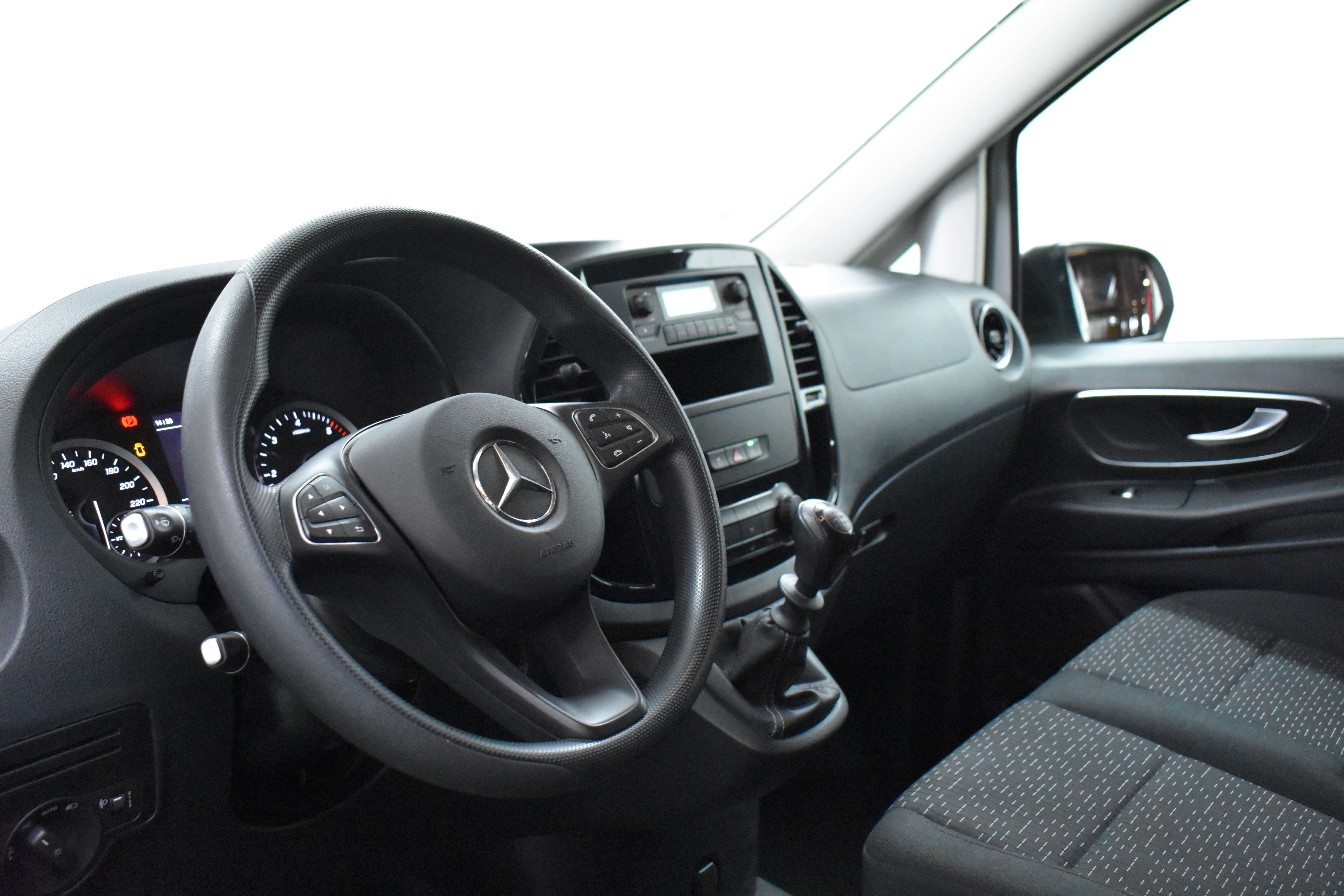 Vehicle gallery image 7