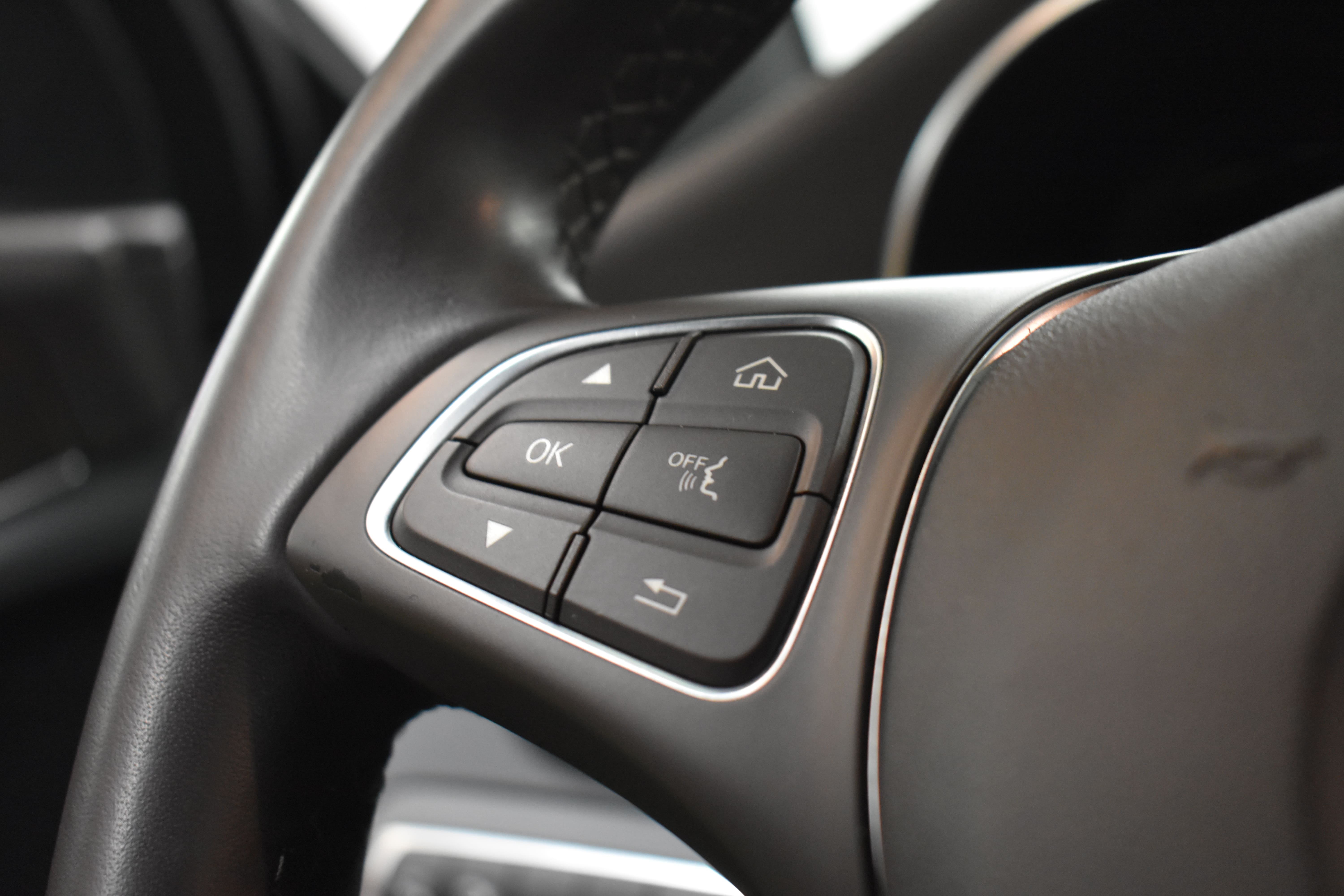 Vehicle gallery image 9