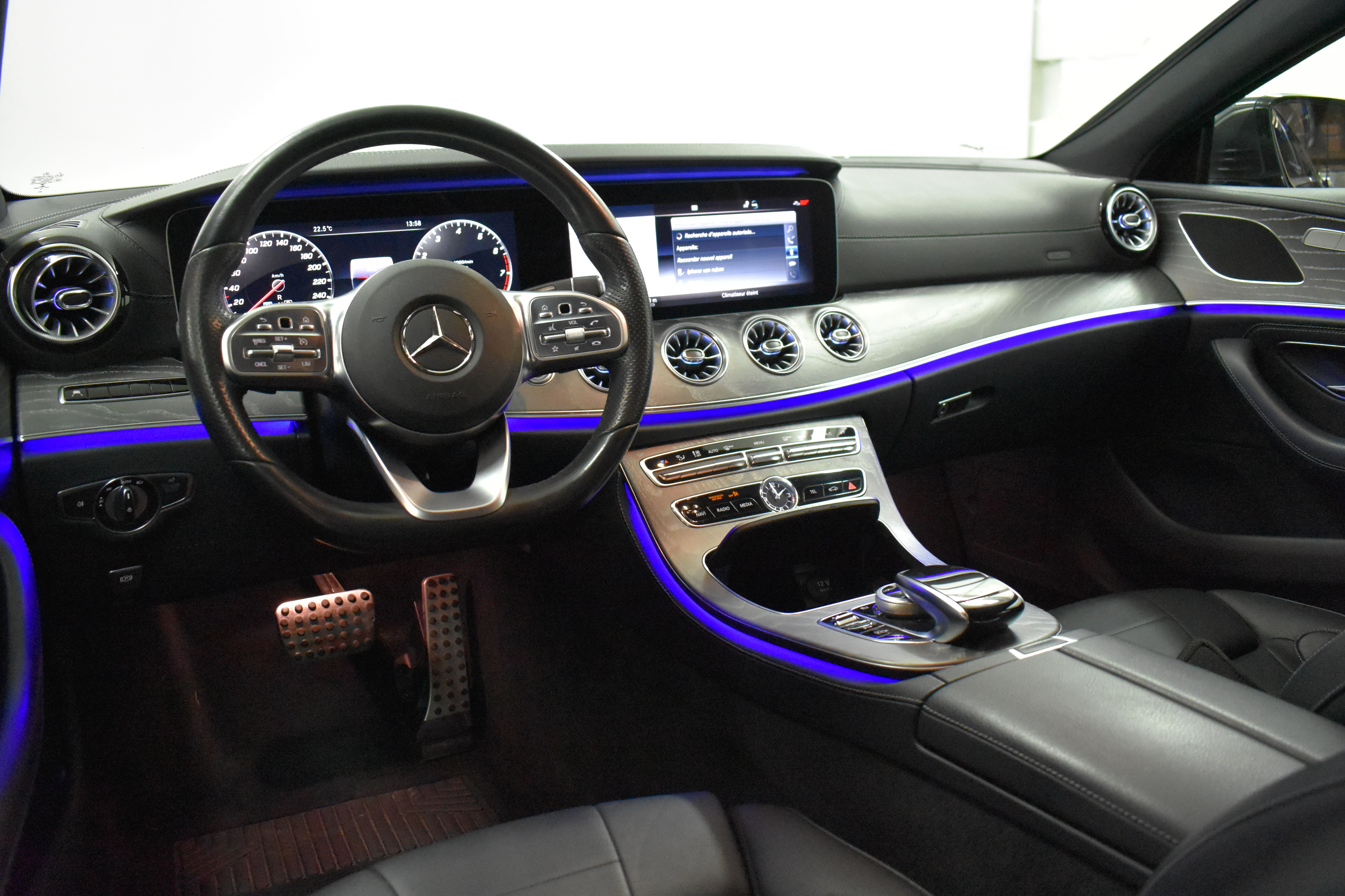 Vehicle gallery image 8