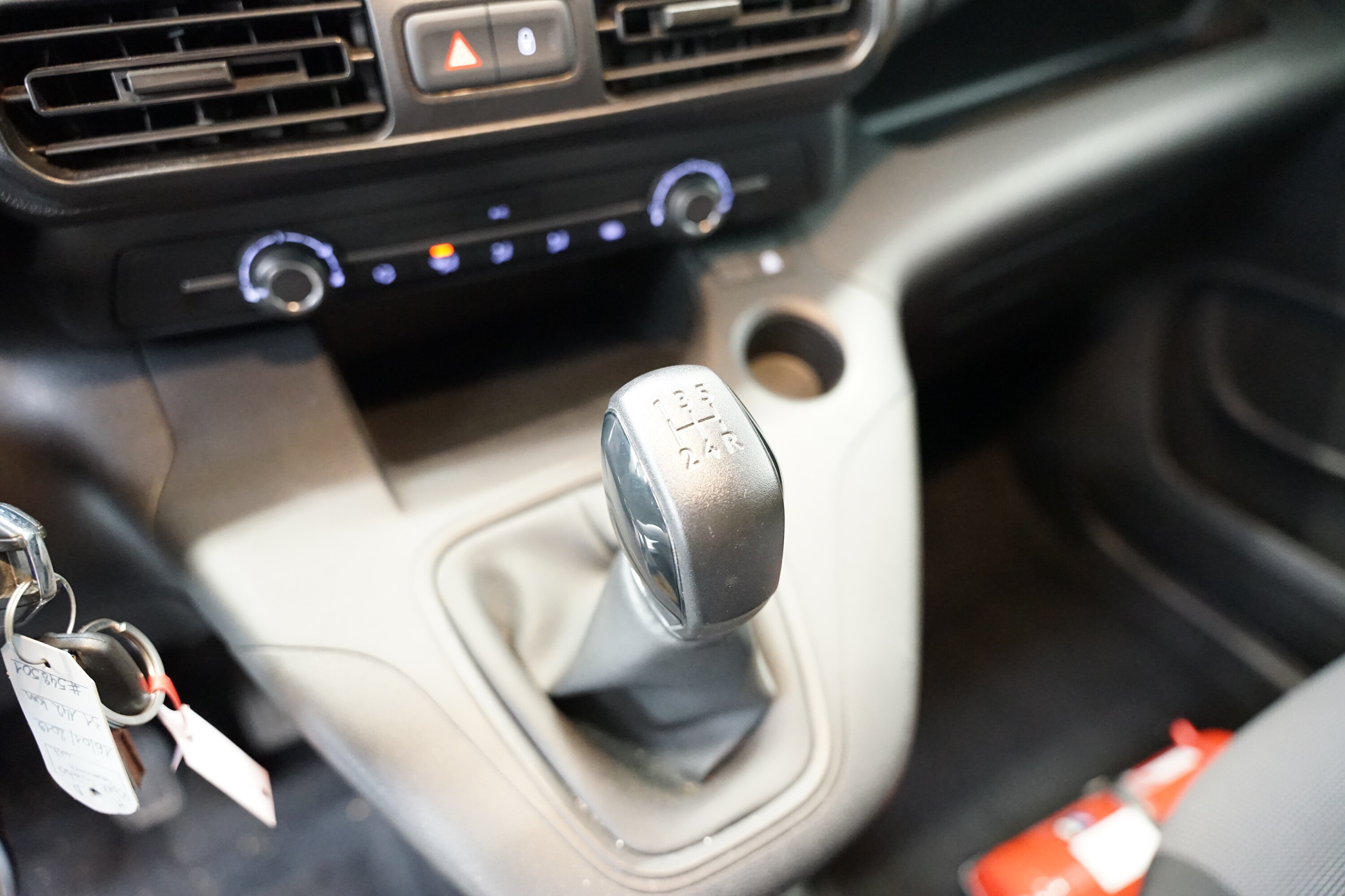 Vehicle gallery image 15