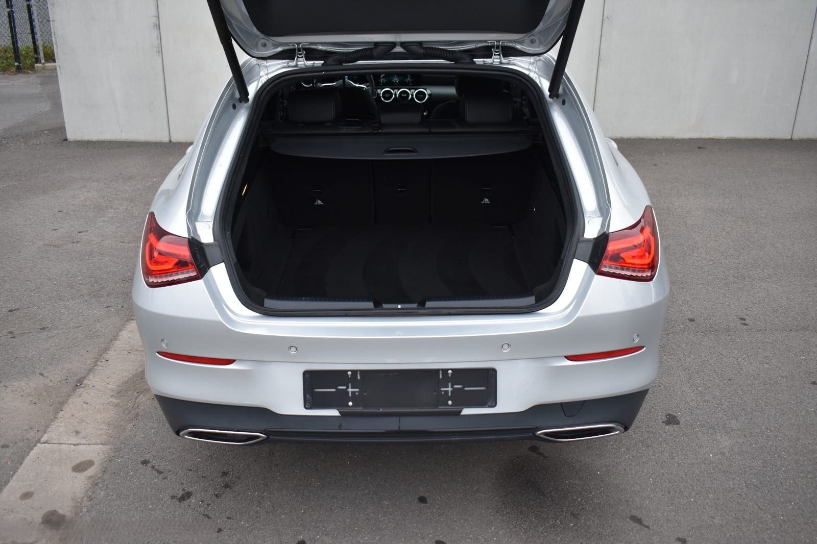 Vehicle gallery image 7